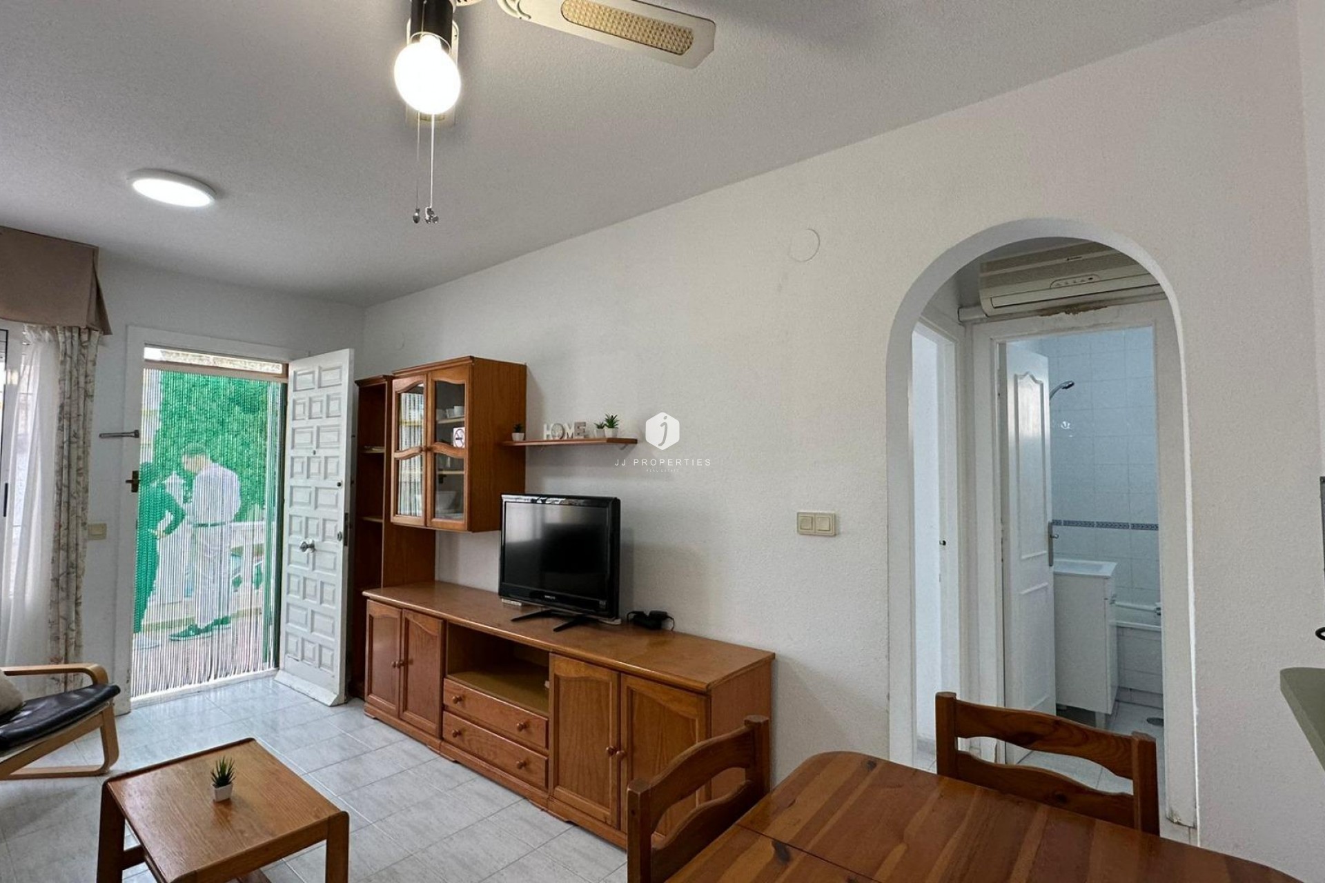 Z drugiej ręki - Bungalow -
Orihuela Costa - Los Almendros-la Florida