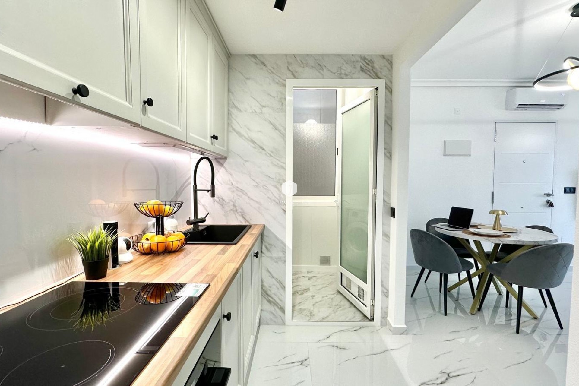 Z drugiej ręki - Bungalow -
Orihuela Costa - Playa Flamenca Norte