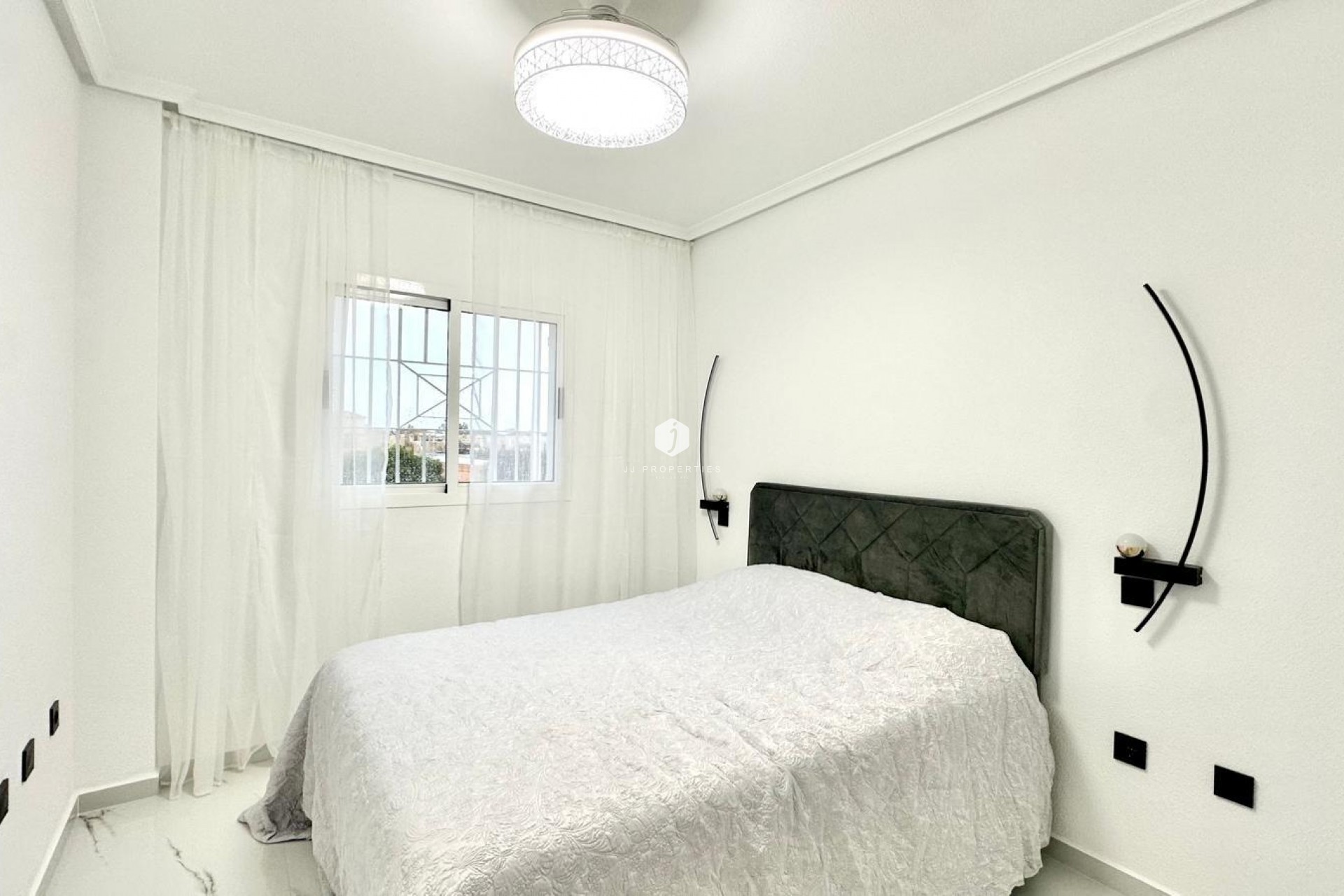 Z drugiej ręki - Bungalow -
Orihuela Costa - Playa Flamenca Norte