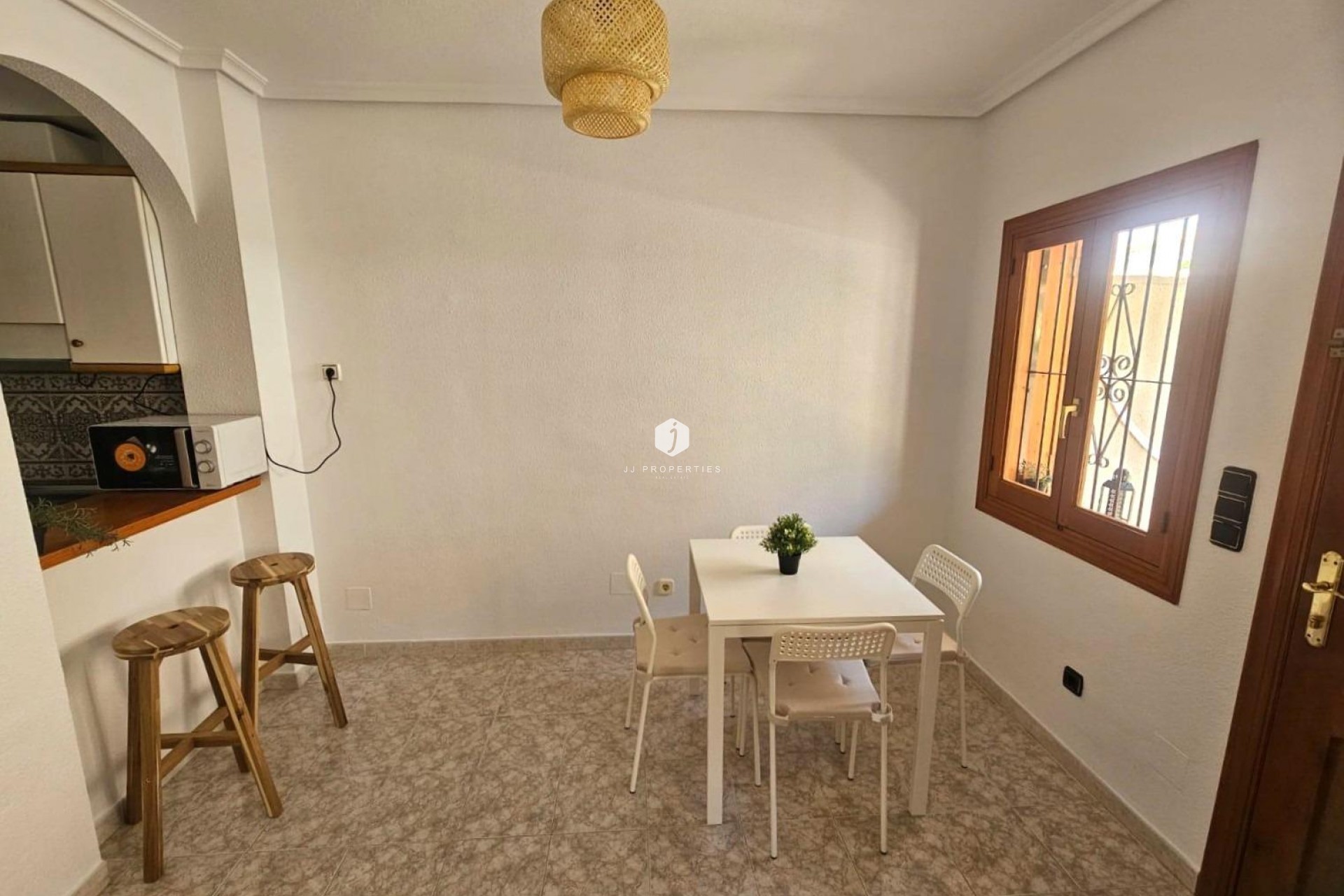 Z drugiej ręki - Bungalow -
Orihuela Costa - Playa Flamenca