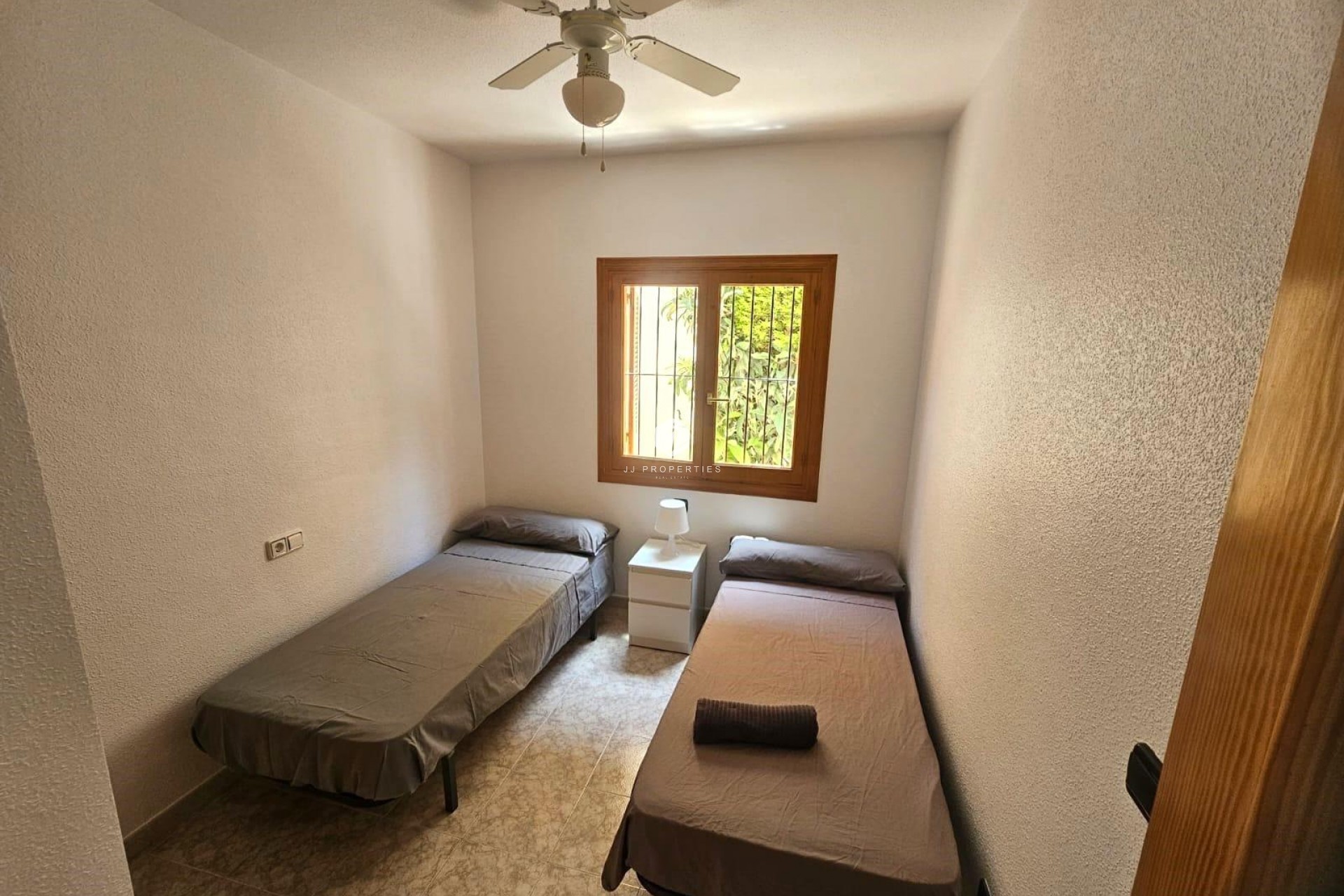 Z drugiej ręki - Bungalow -
Orihuela Costa - Playa Flamenca