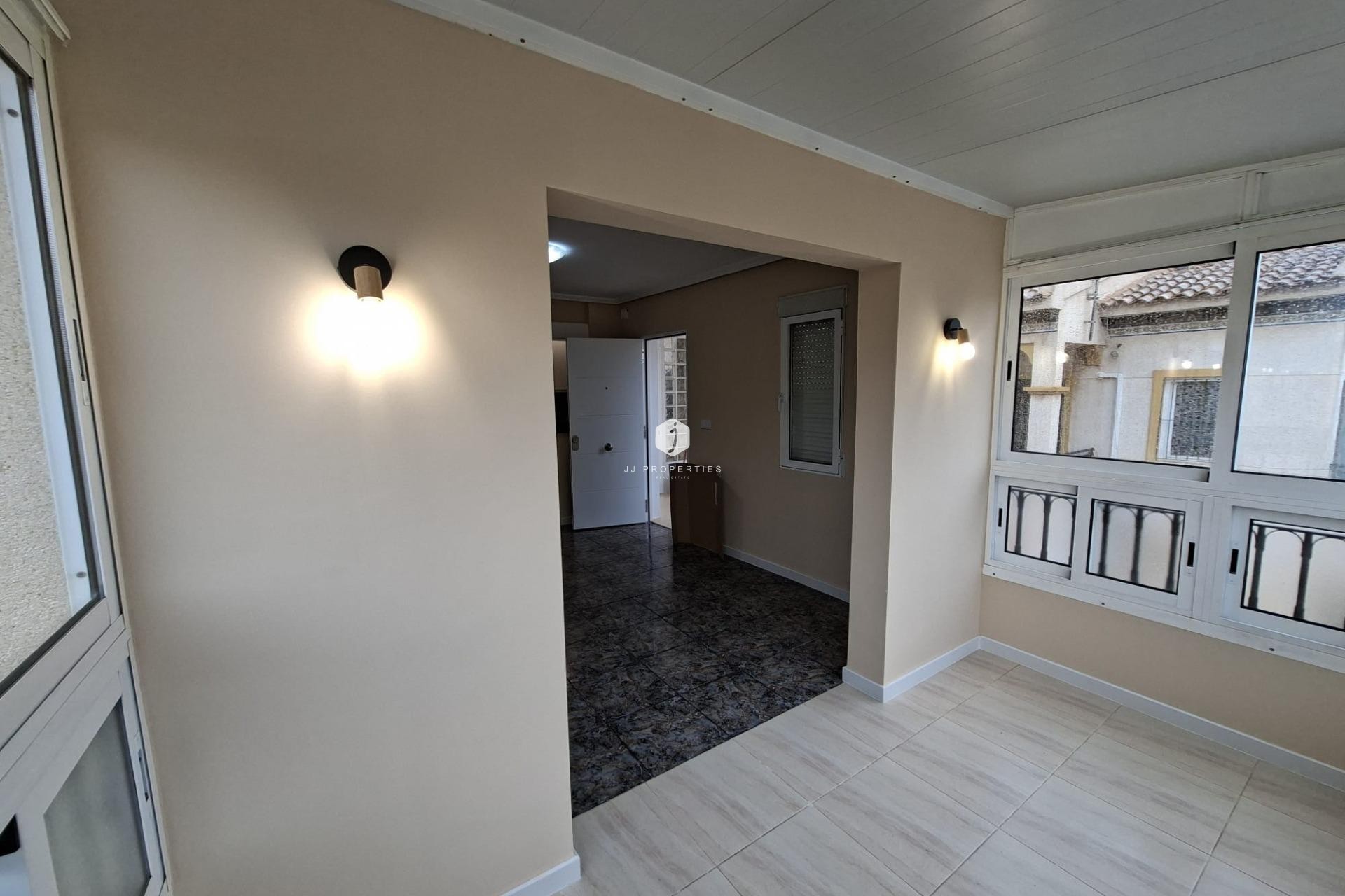 Z drugiej ręki - Bungalow -
Orihuela Costa - Punta Prima