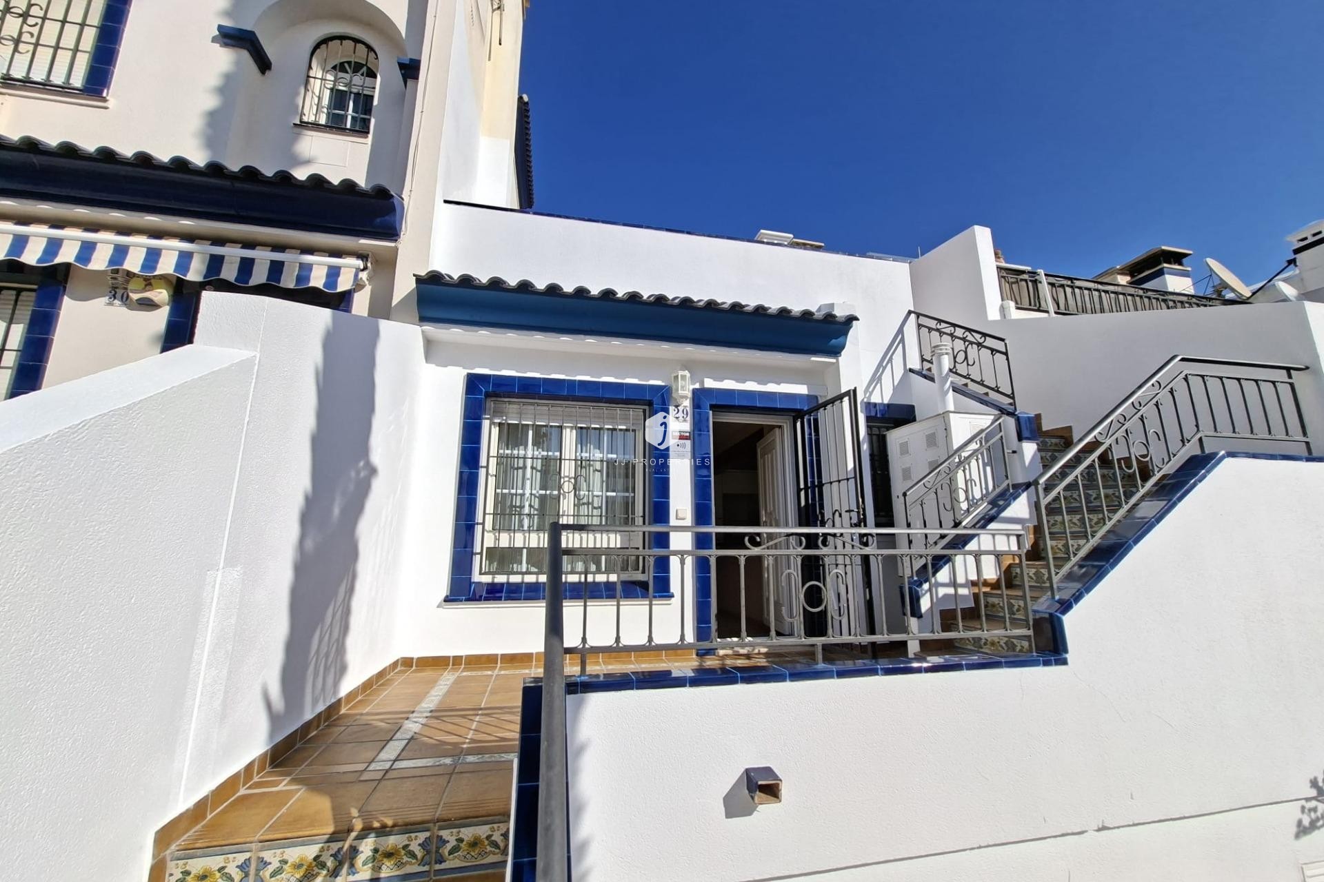 Z drugiej ręki - Bungalow -
Orihuela Costa - Villamartín-las Filipinas
