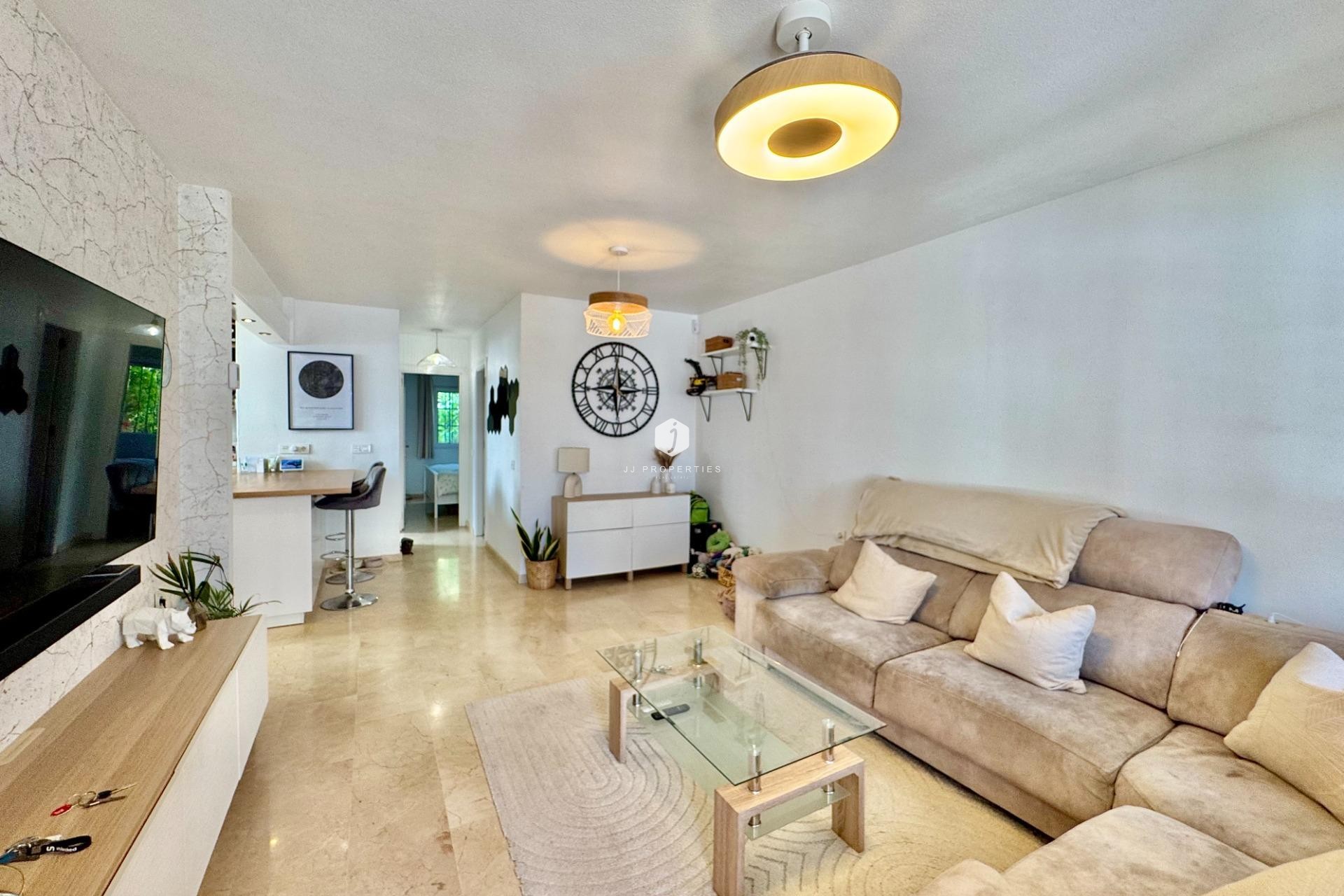 Z drugiej ręki - Bungalow -
Orihuela Costa - Villamartín-las Filipinas