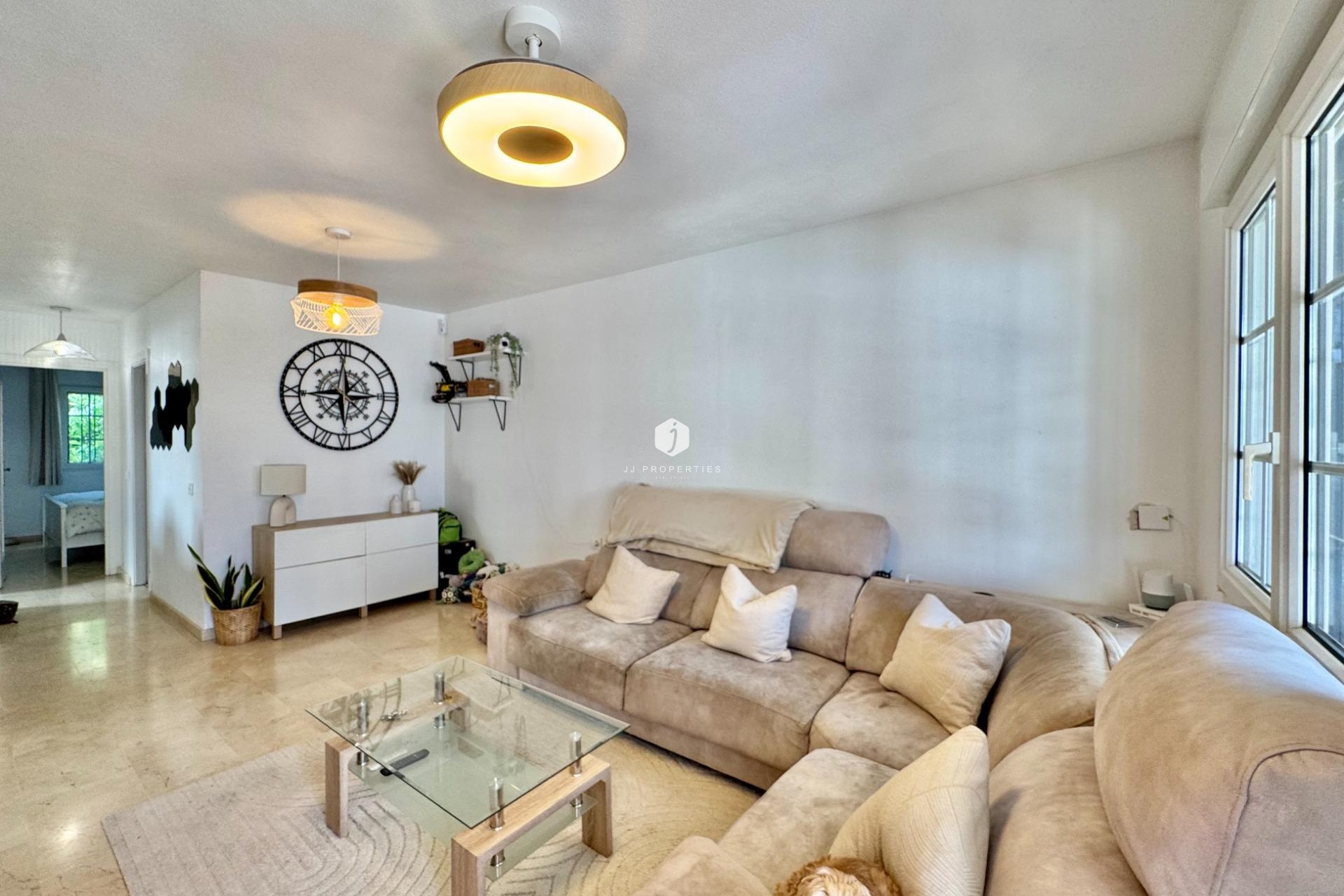 Z drugiej ręki - Bungalow -
Orihuela Costa - Villamartín-las Filipinas