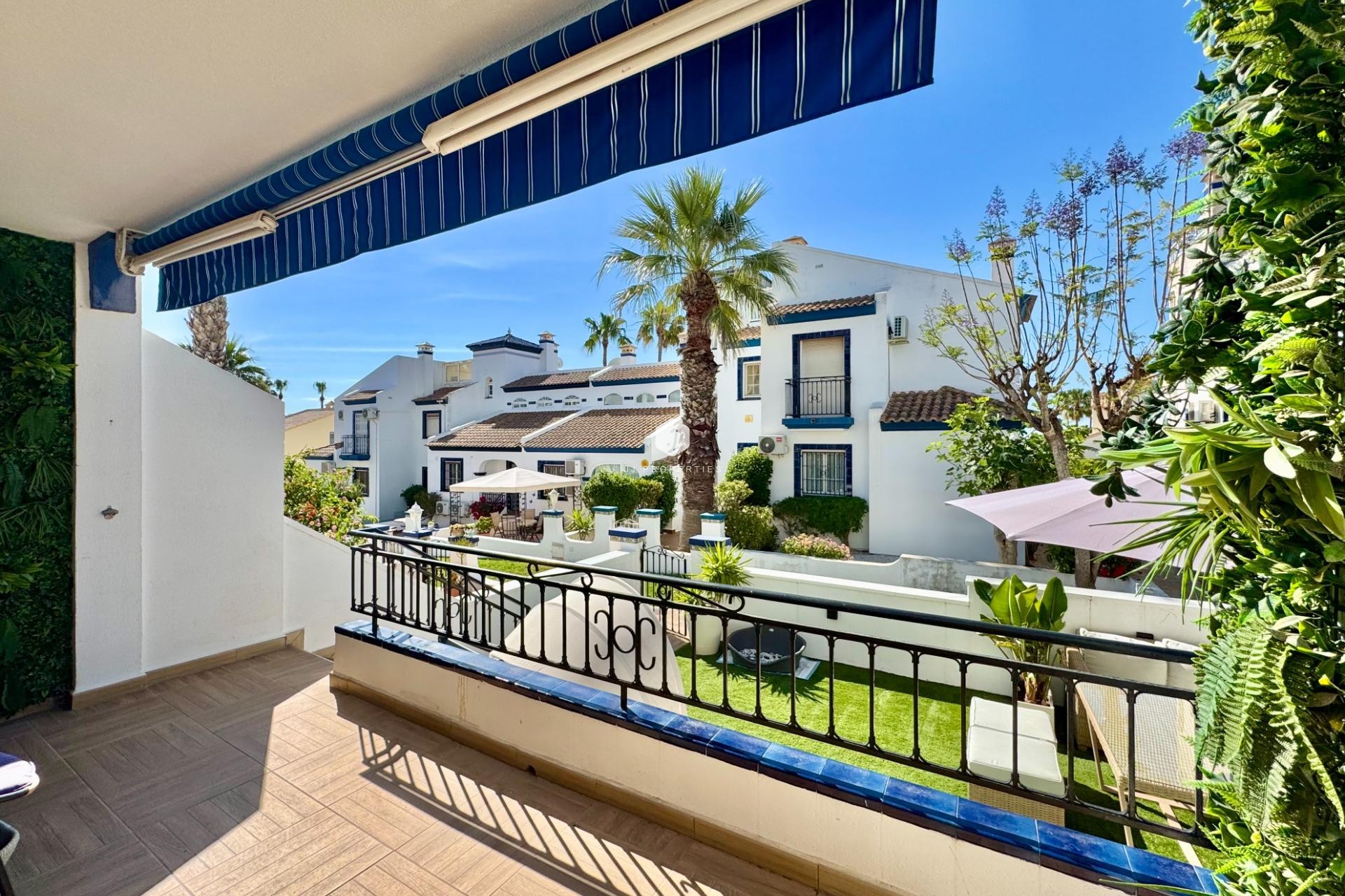 Z drugiej ręki - Bungalow -
Orihuela Costa - Villamartín-las Filipinas