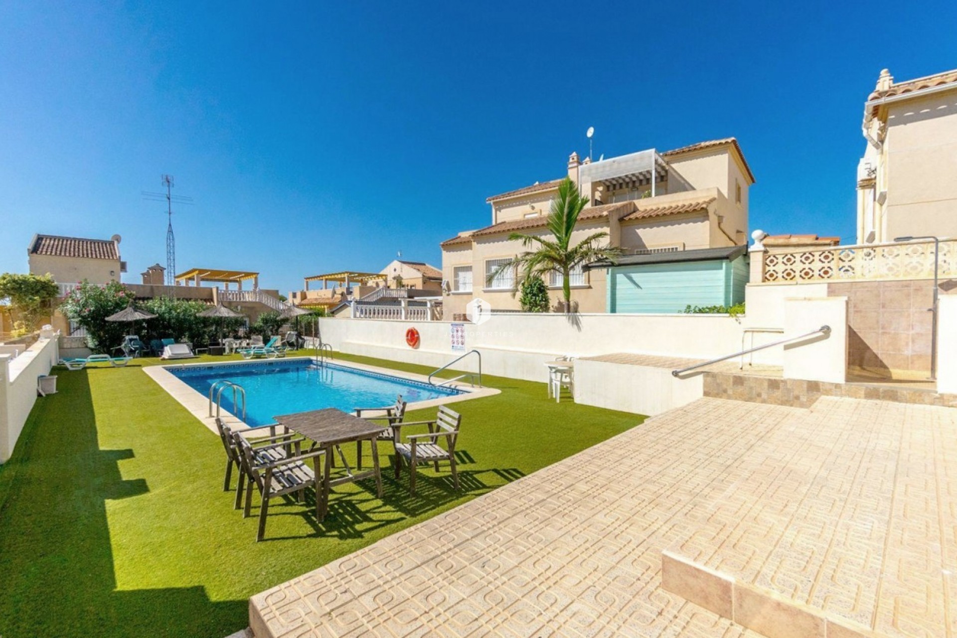 Z drugiej ręki - Bungalow -
San Miguel de Salinas - Inland