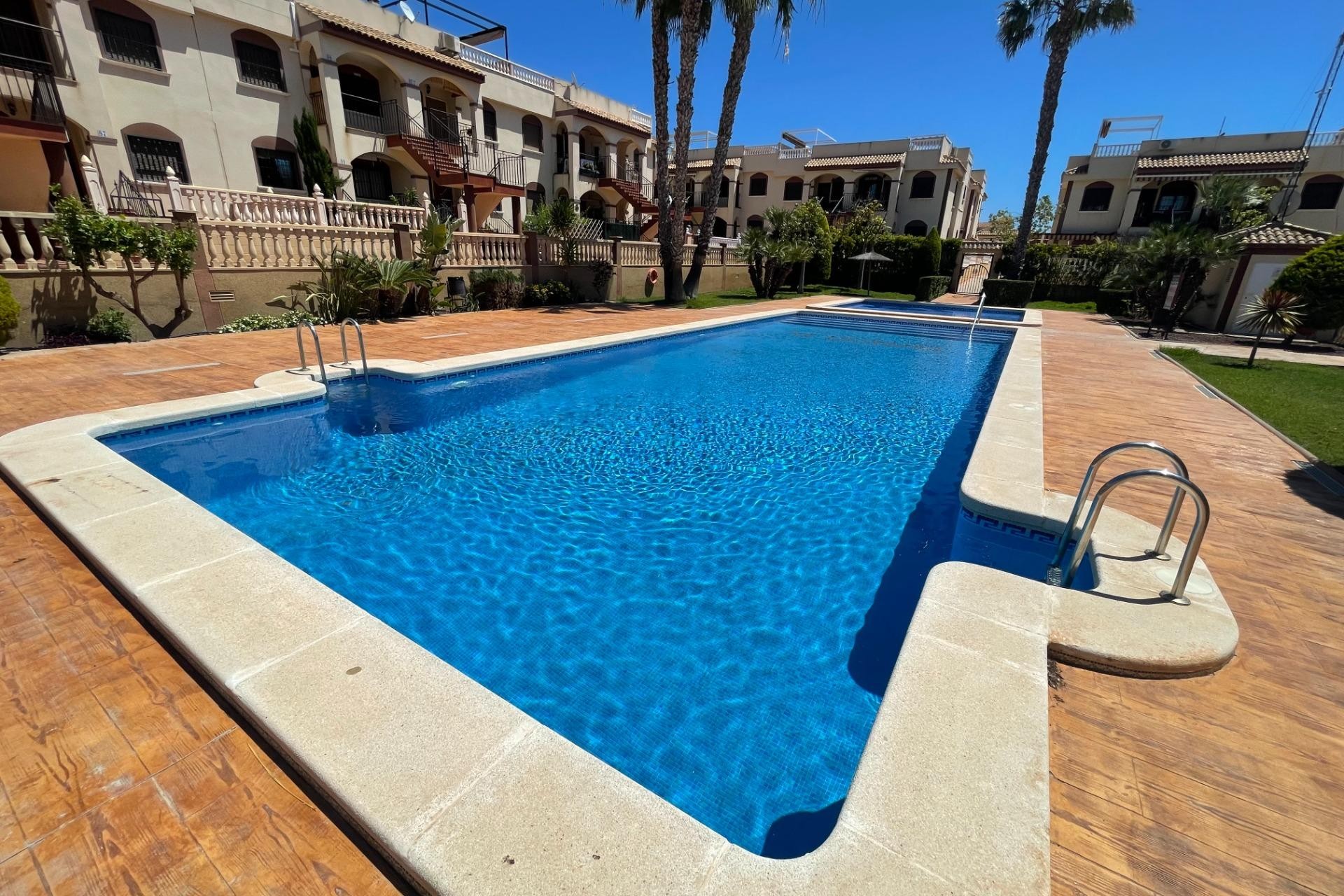 Z drugiej ręki - Bungalow -
Torrevieja - Aguas Nuevas 1