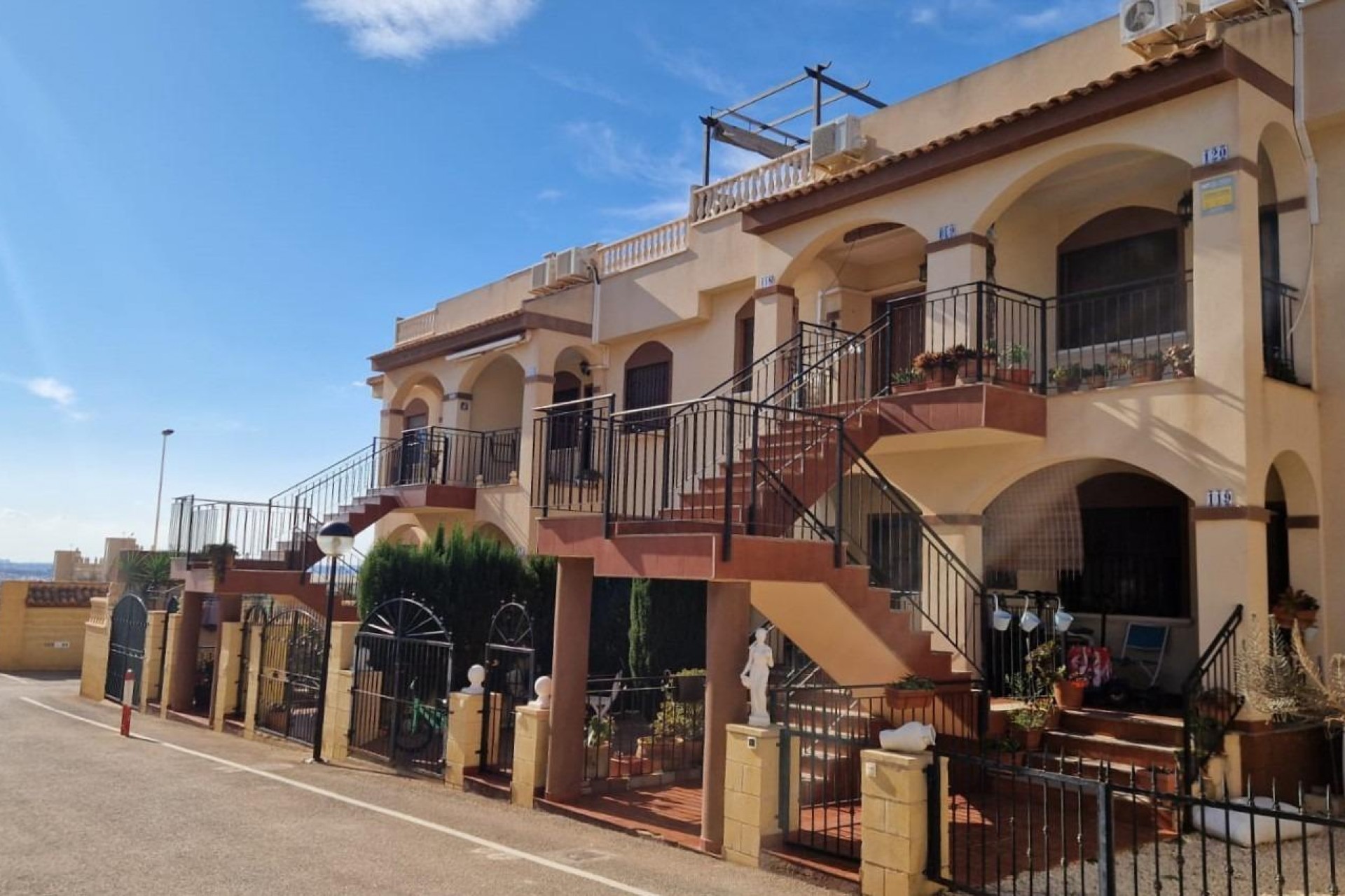 Z drugiej ręki - Bungalow -
Torrevieja - Aguas Nuevas 1