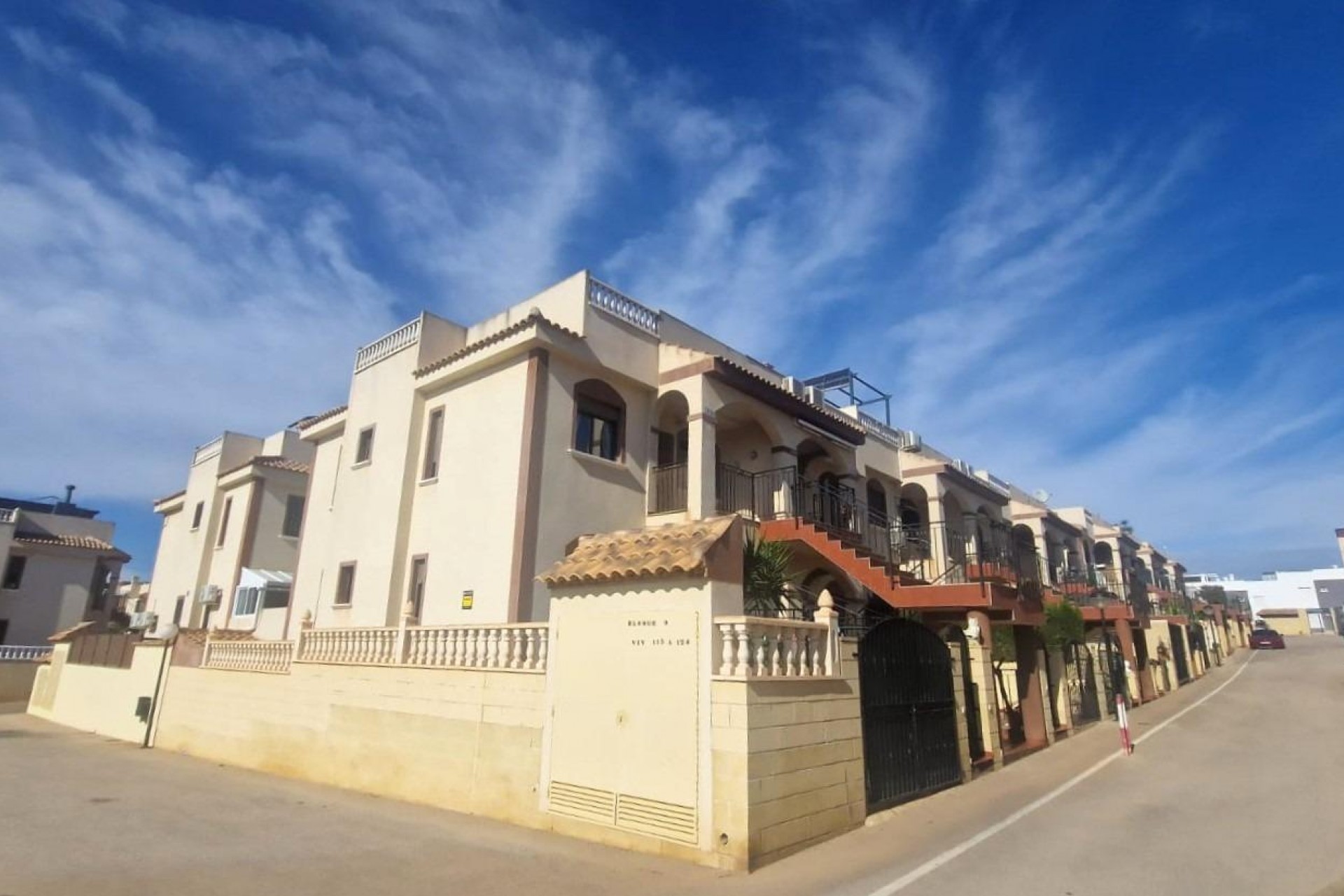 Z drugiej ręki - Bungalow -
Torrevieja - Aguas Nuevas 1