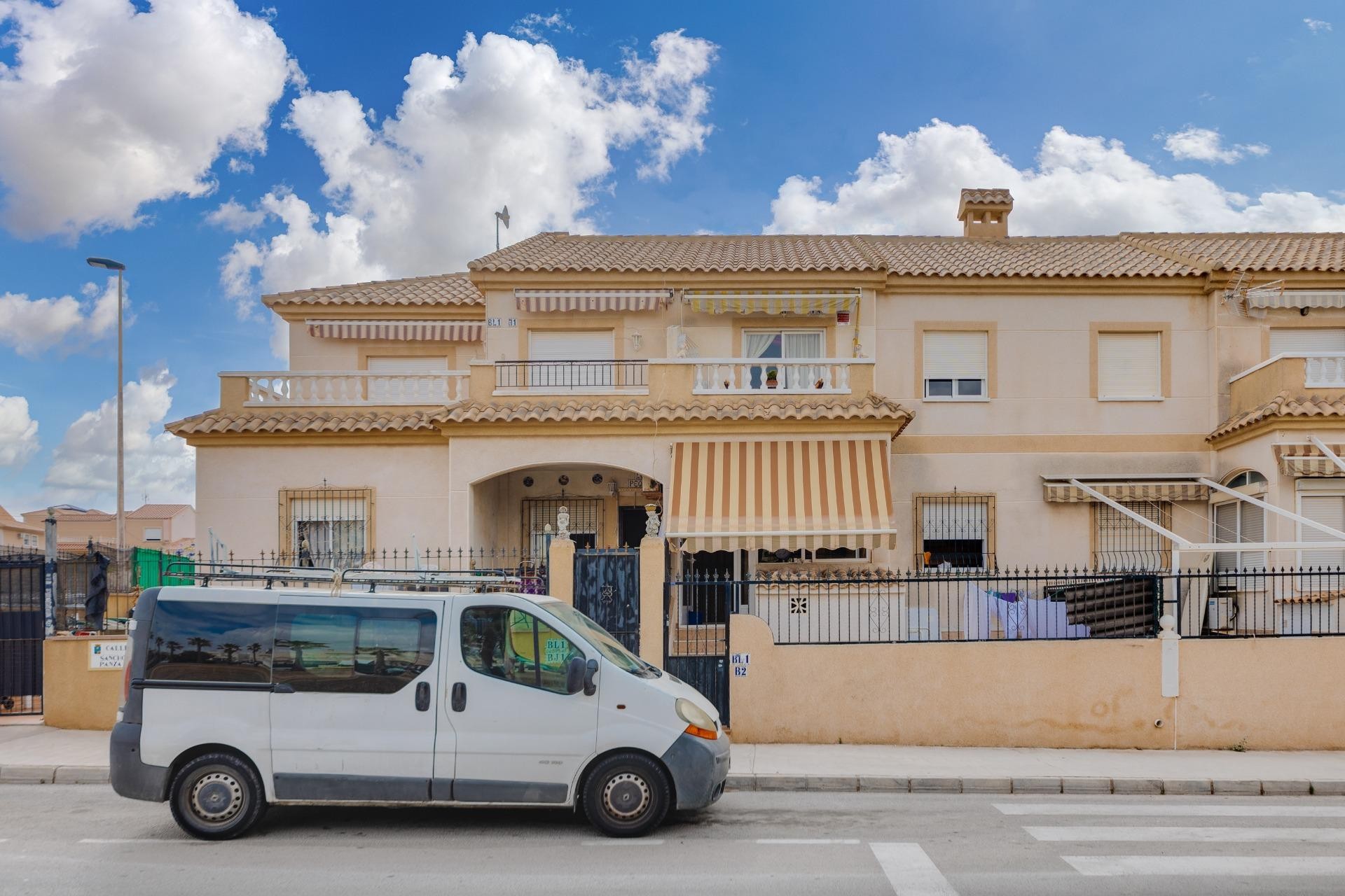 Z drugiej ręki - Bungalow -
Torrevieja - Aguas Nuevas 2