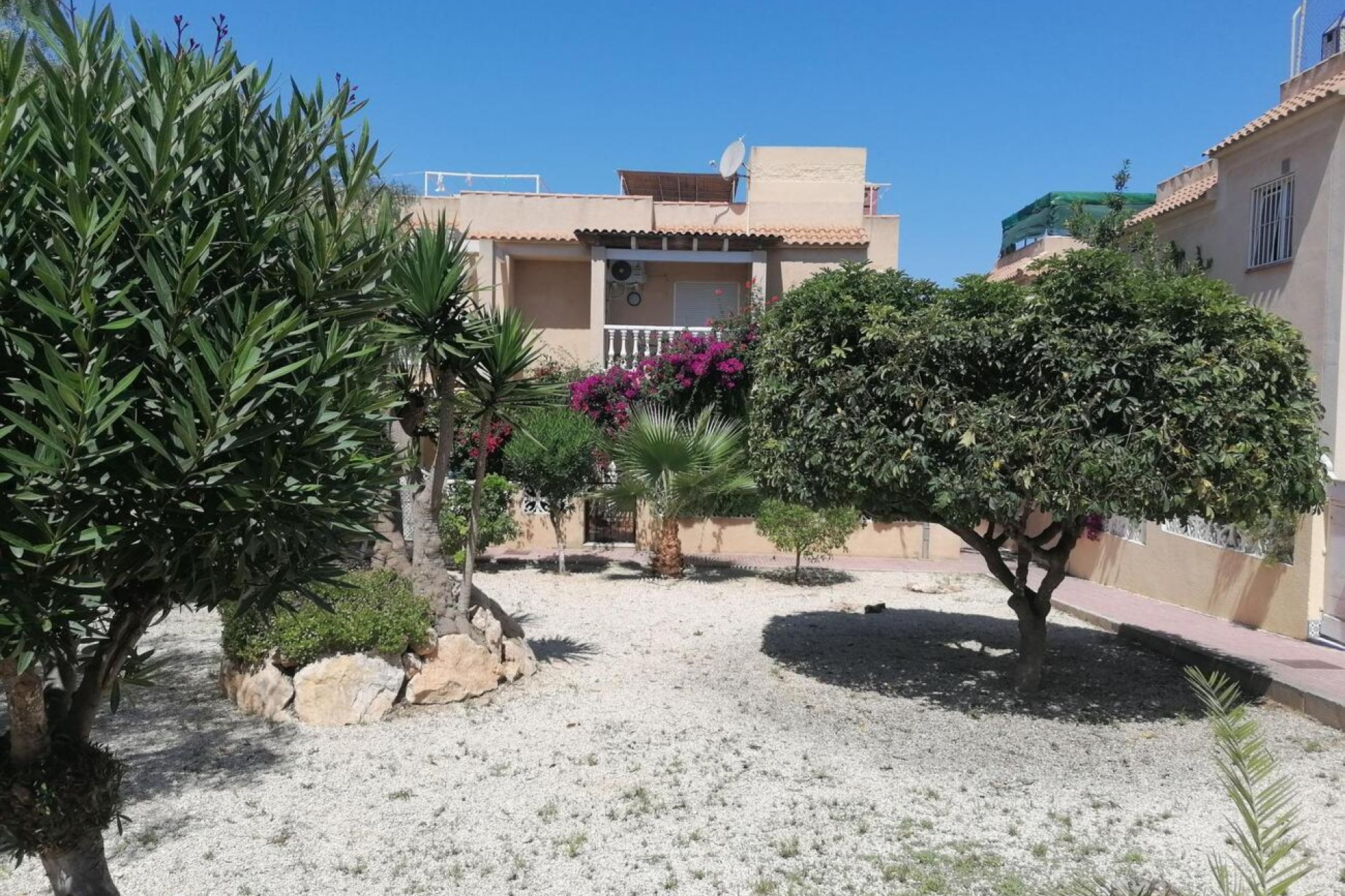 Z drugiej ręki - Bungalow -
Torrevieja - aguas nuevas