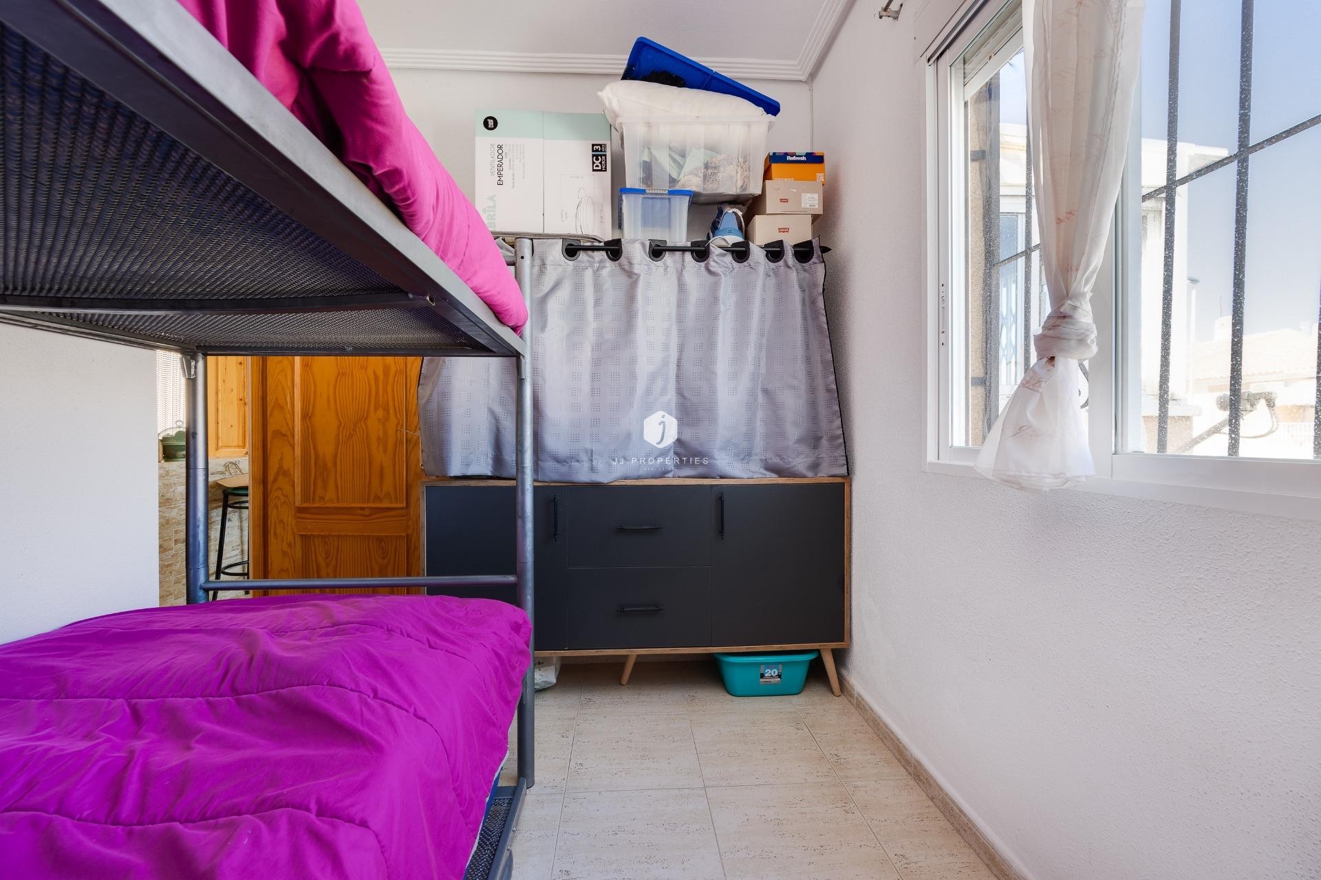 Z drugiej ręki - Bungalow -
Torrevieja - aguas nuevas