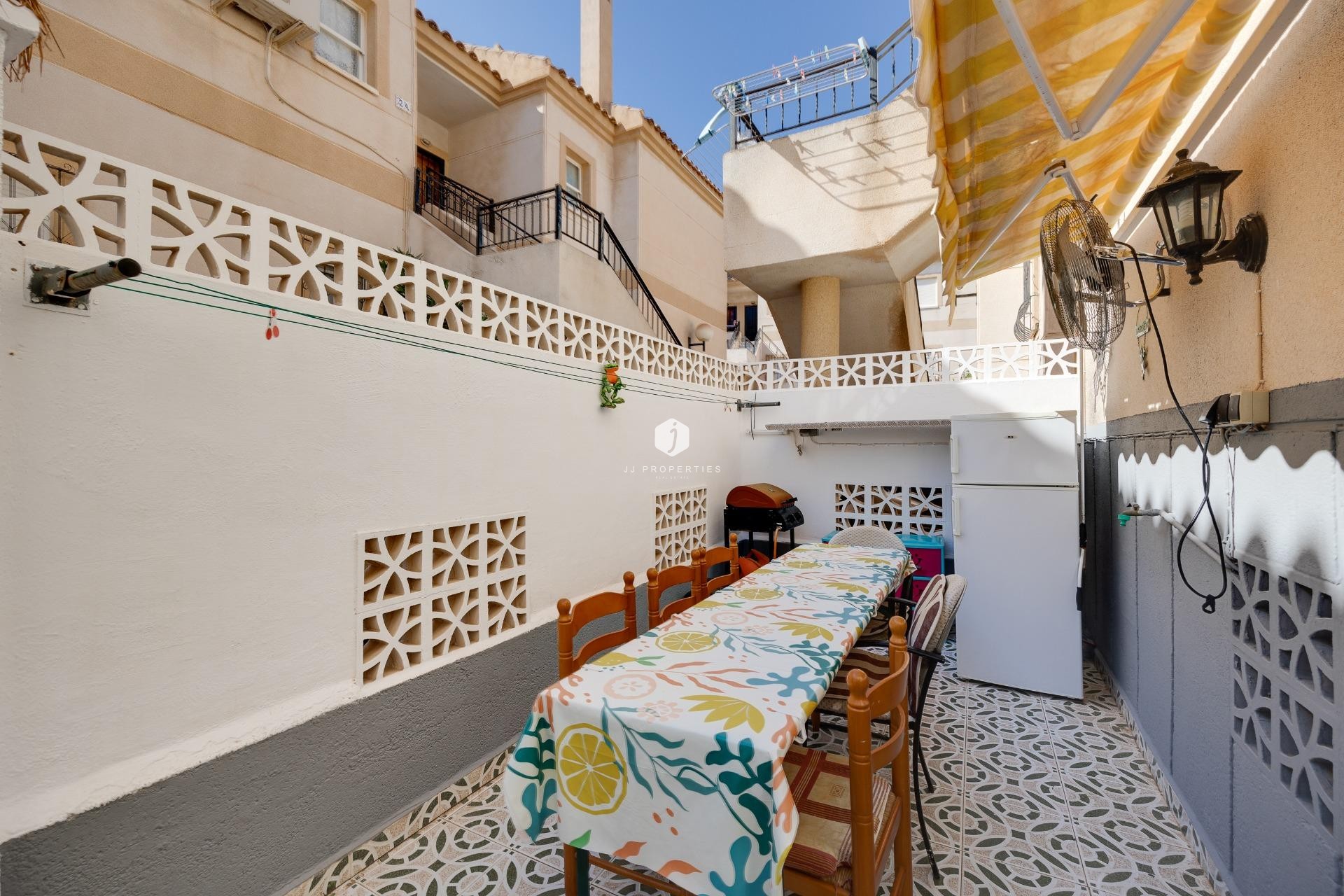 Z drugiej ręki - Bungalow -
Torrevieja - aguas nuevas