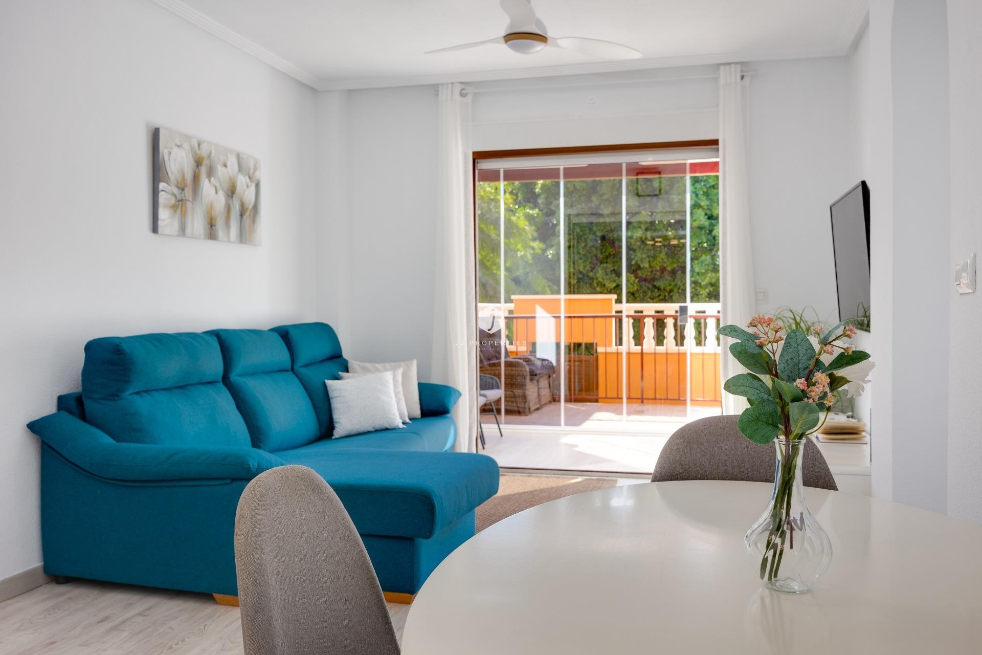 Z drugiej ręki - Bungalow -
Torrevieja - aguas nuevas