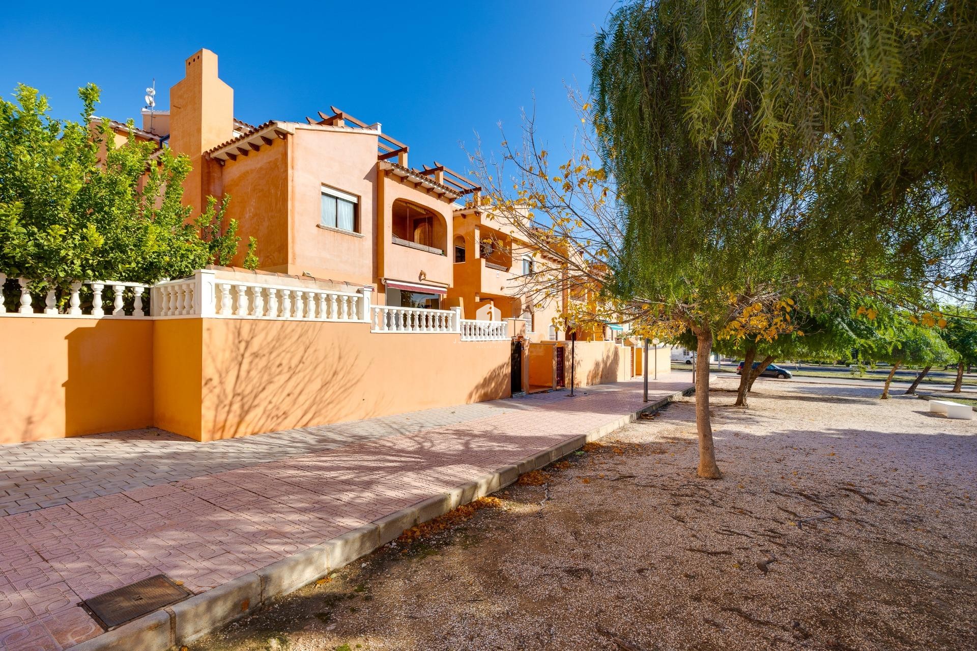 Z drugiej ręki - Bungalow -
Torrevieja - aguas nuevas