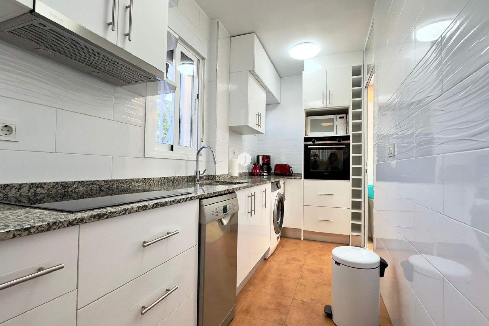 Z drugiej ręki - Bungalow -
Torrevieja - Centro