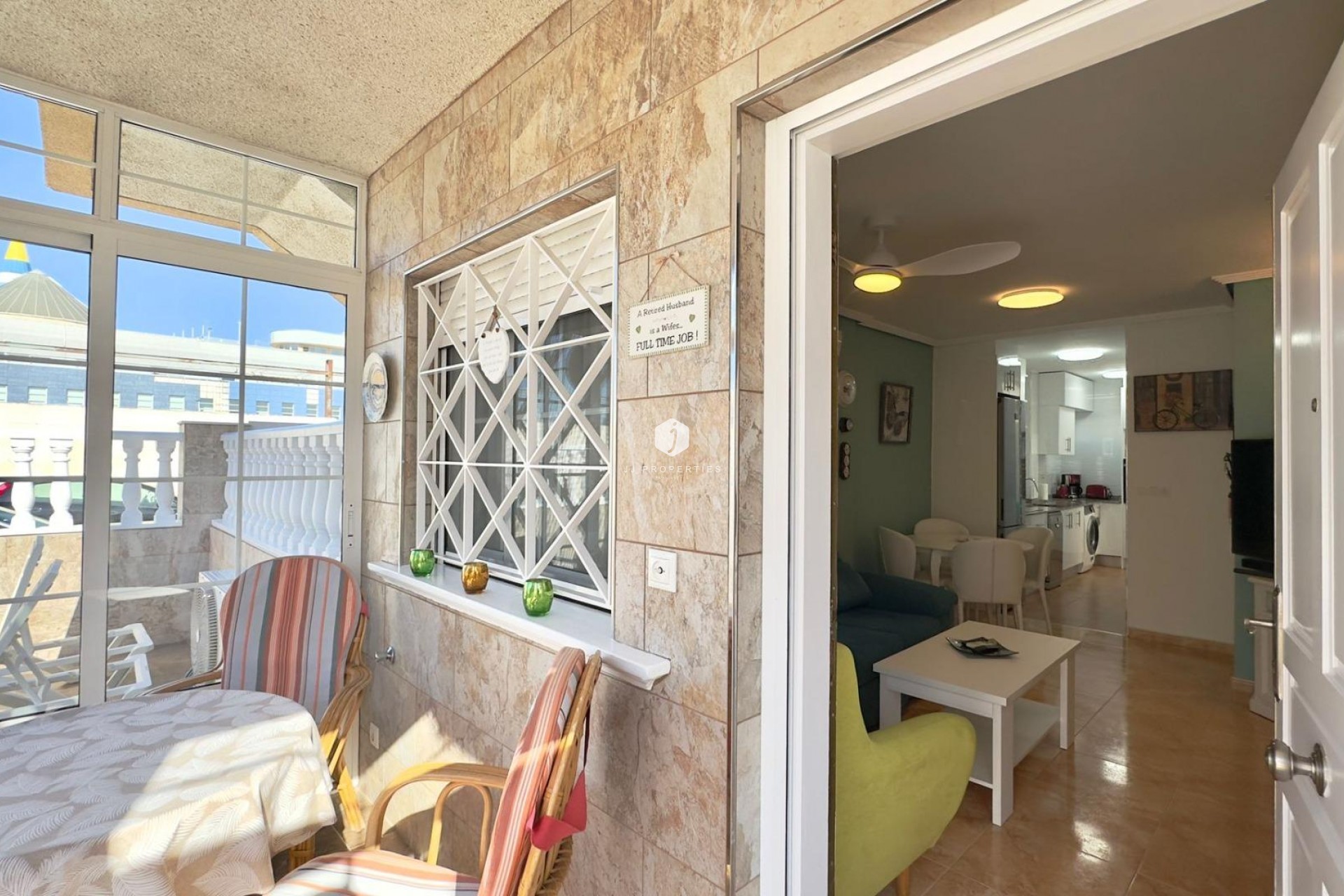 Z drugiej ręki - Bungalow -
Torrevieja - Centro