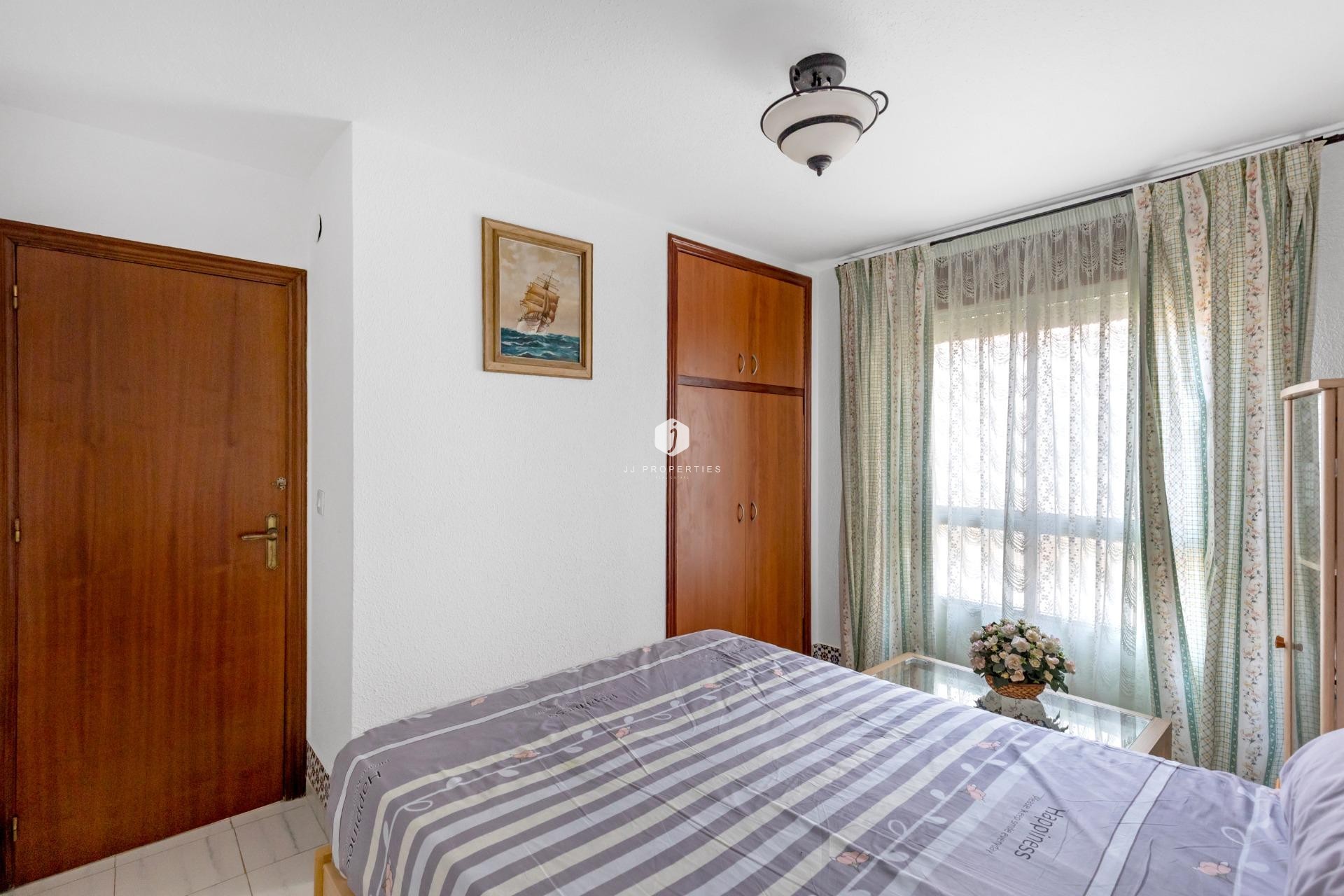 Z drugiej ręki - Bungalow -
Torrevieja - Centro