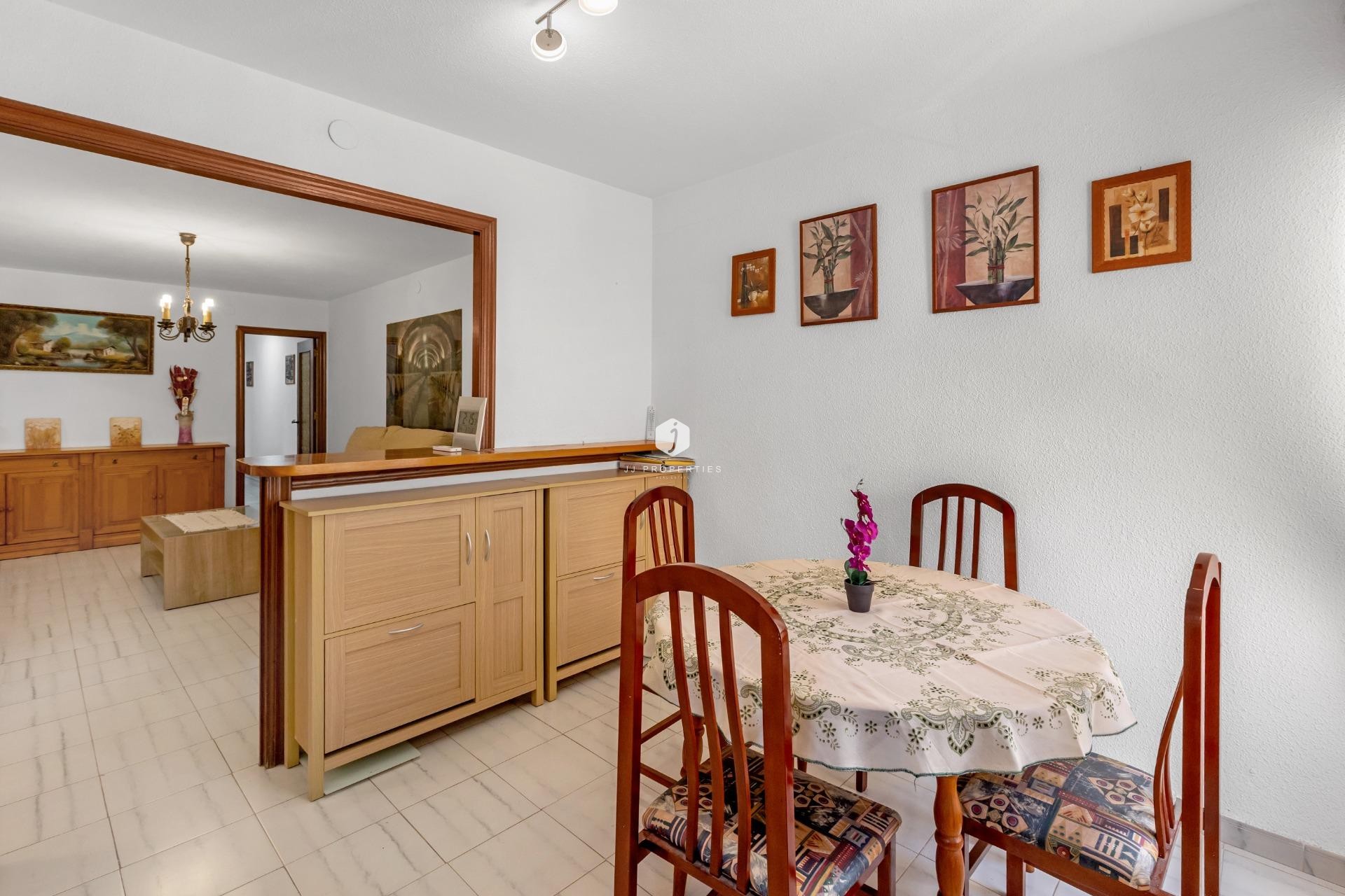 Z drugiej ręki - Bungalow -
Torrevieja - Centro