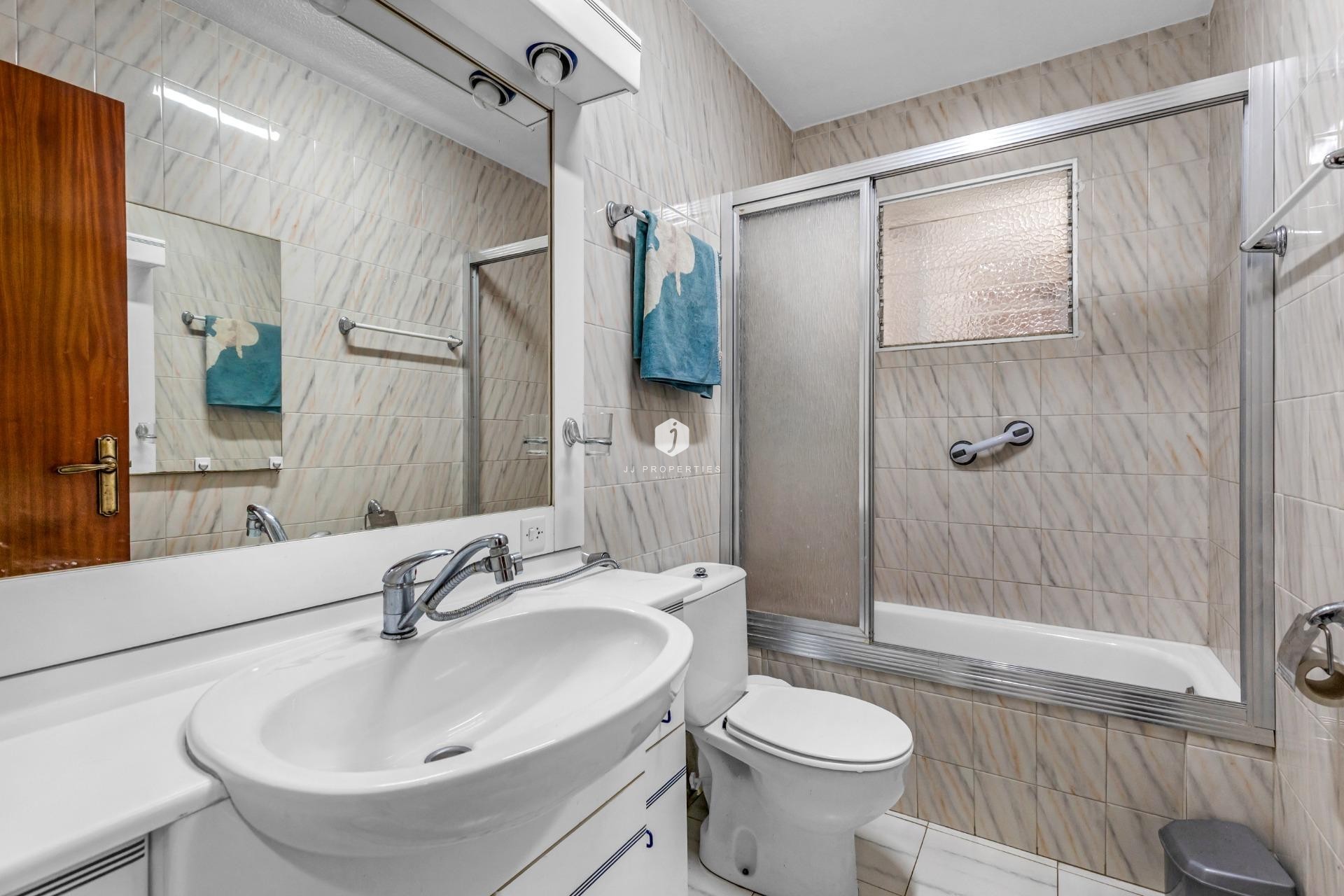Z drugiej ręki - Bungalow -
Torrevieja - Centro