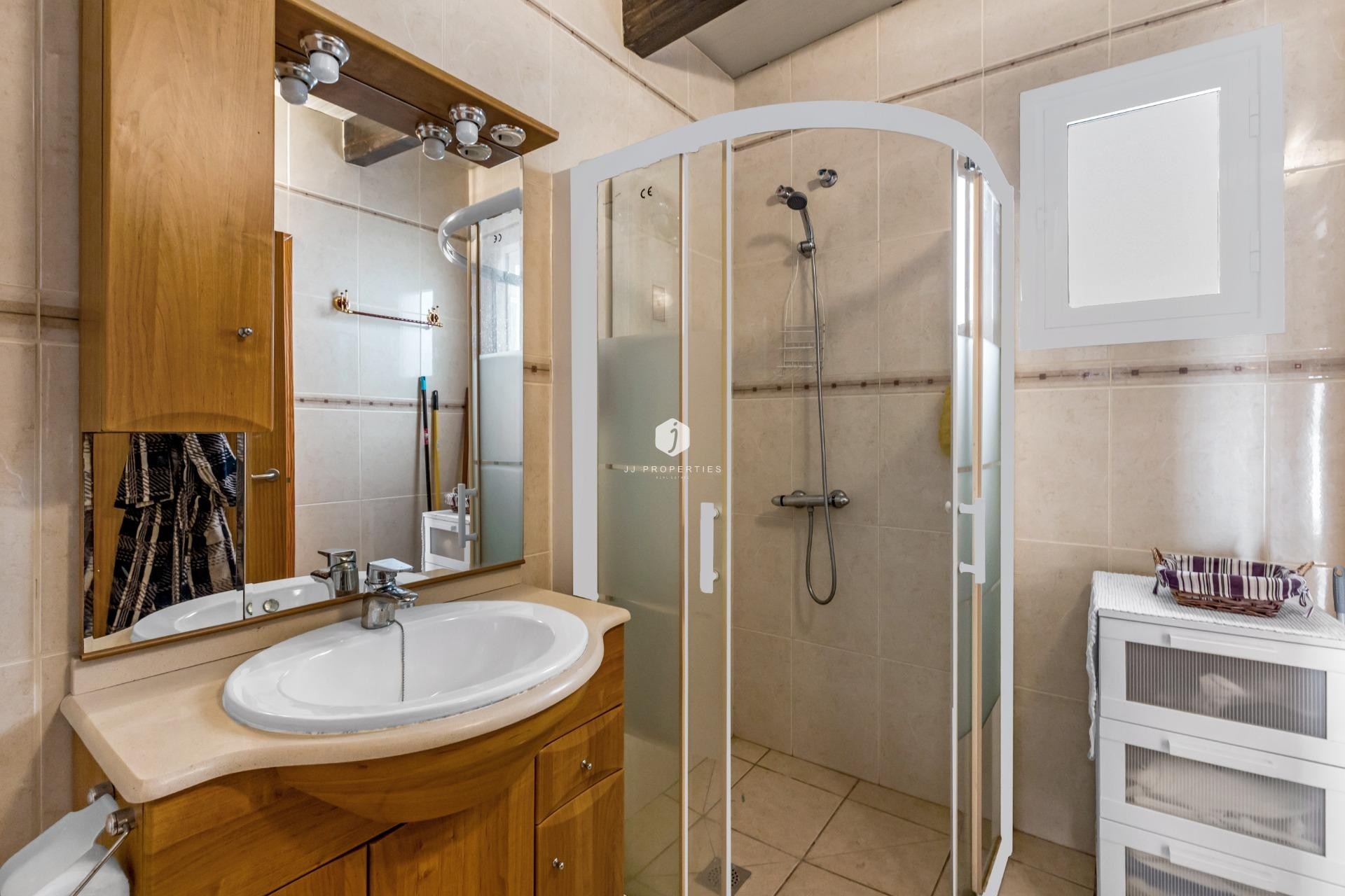 Z drugiej ręki - Bungalow -
Torrevieja - Centro