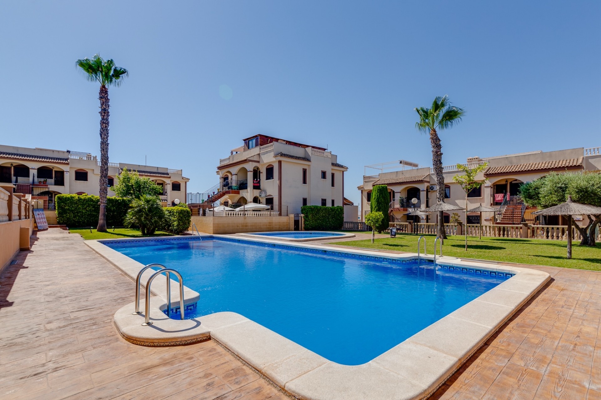 Z drugiej ręki - Bungalow -
Torrevieja - Costa Blanca