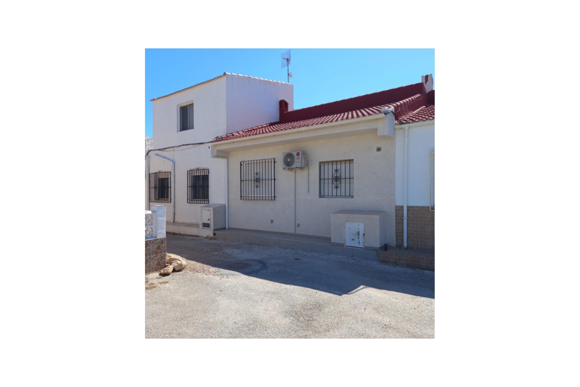 Z drugiej ręki - Bungalow -
Torrevieja - Costa Blanca