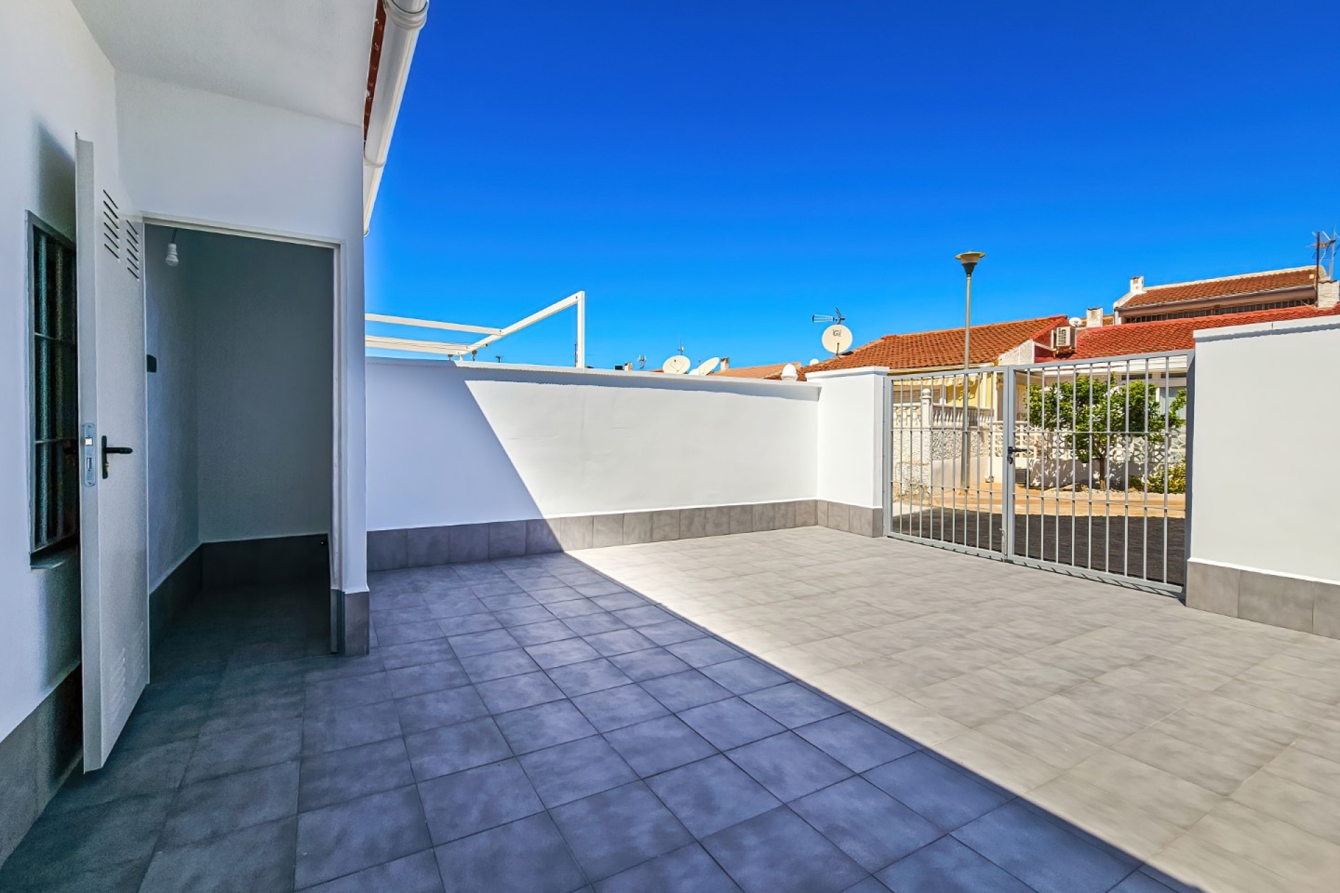 Z drugiej ręki - Bungalow -
Torrevieja - Costa Blanca