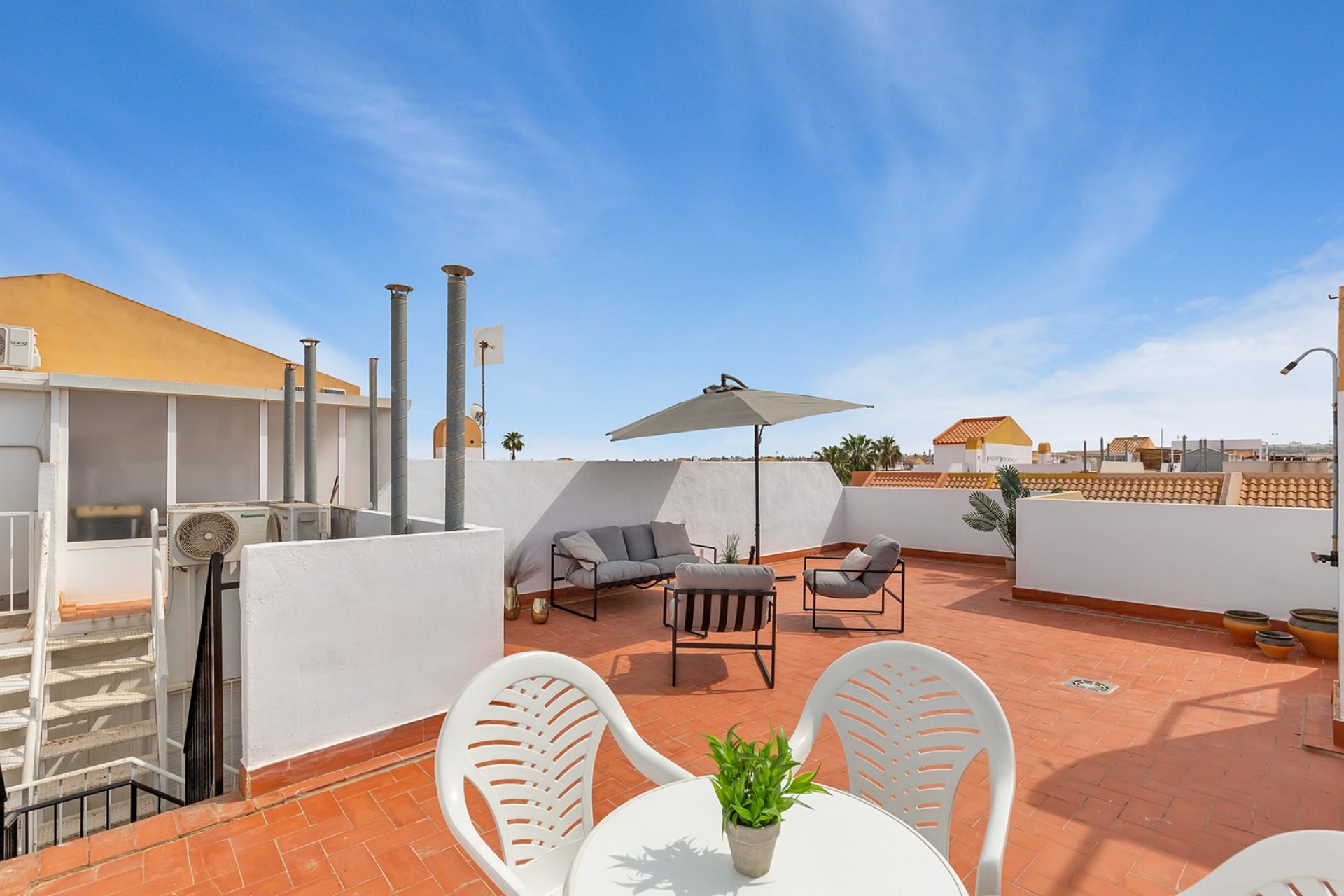 Z drugiej ręki - Bungalow -
Torrevieja - Costa Blanca