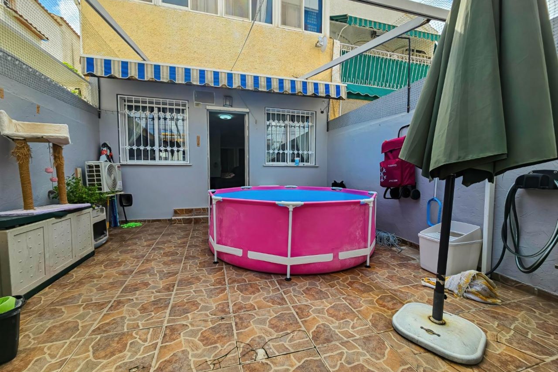 Z drugiej ręki - Bungalow -
Torrevieja - Costa Blanca