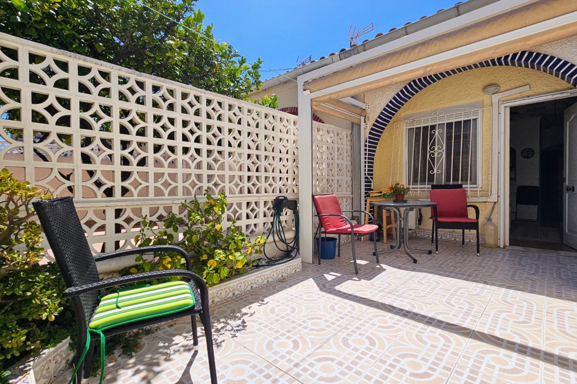 Z drugiej ręki - Bungalow -
Torrevieja - Costa Blanca