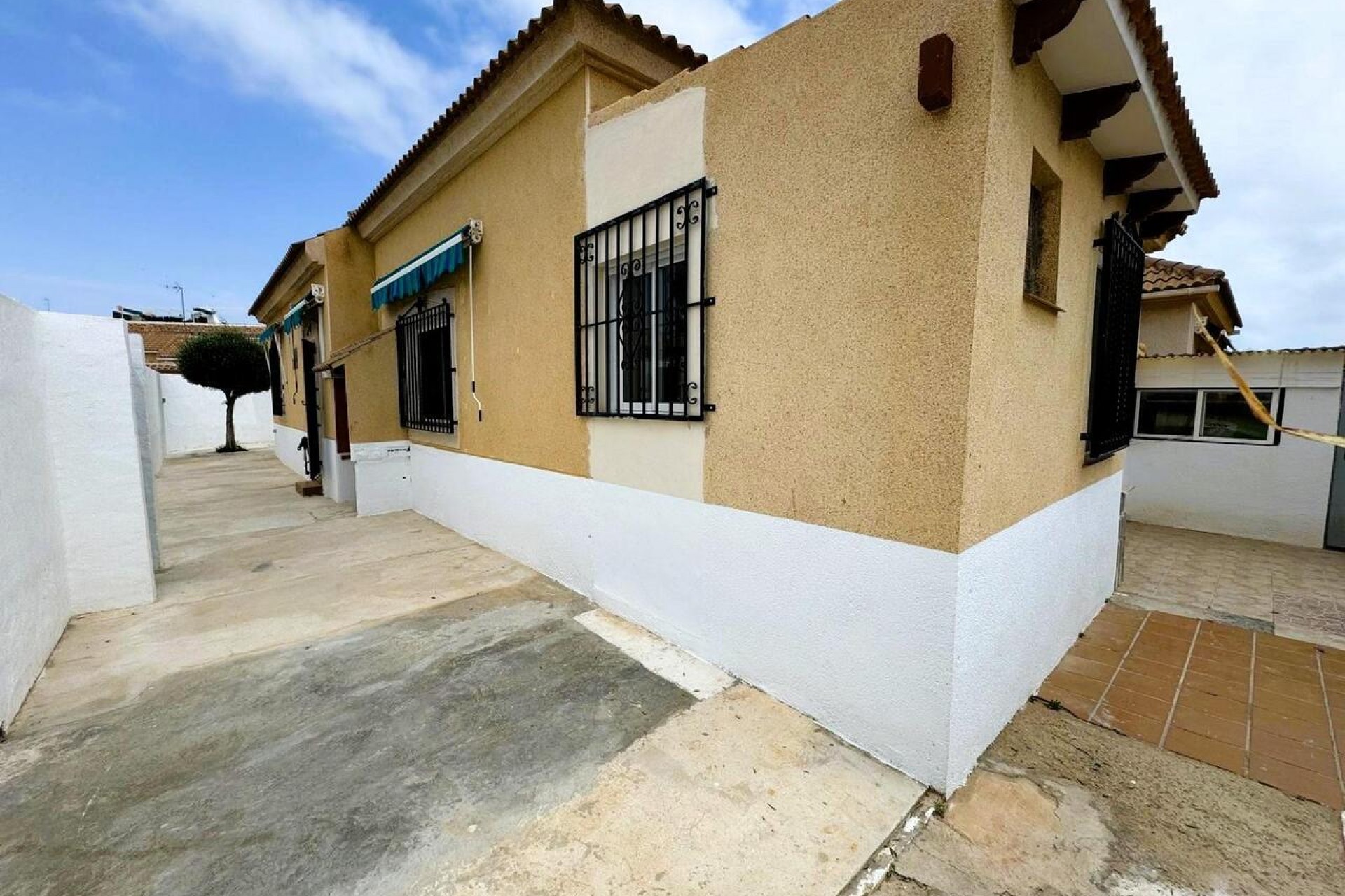 Z drugiej ręki - Bungalow -
Torrevieja - Costa Blanca