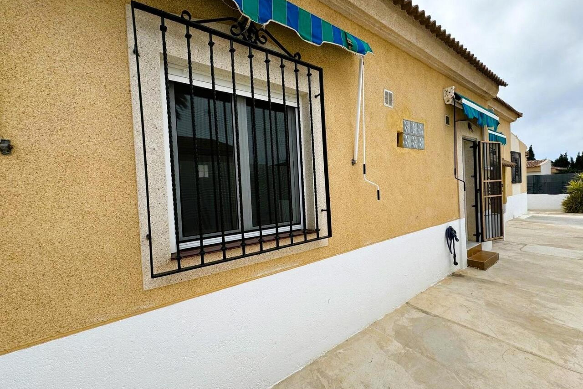 Z drugiej ręki - Bungalow -
Torrevieja - Costa Blanca