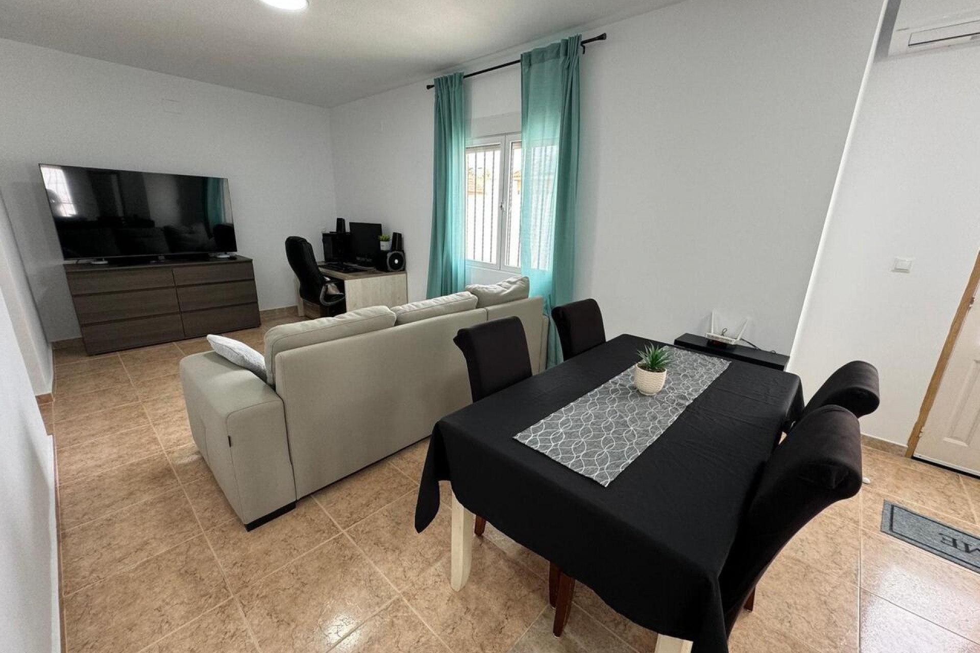 Z drugiej ręki - Bungalow -
Torrevieja - Costa Blanca