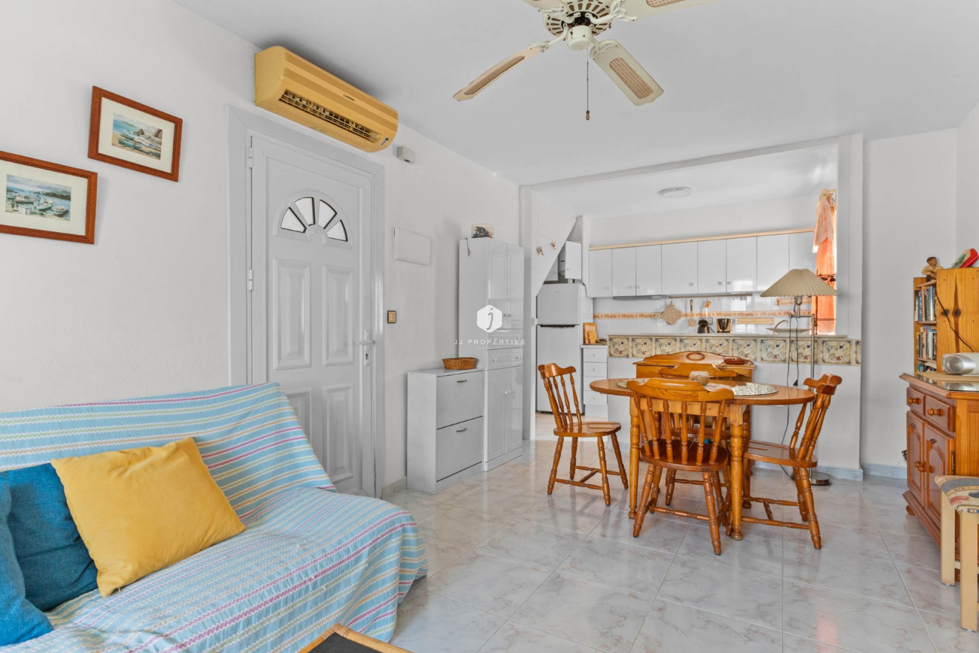 Z drugiej ręki - Bungalow -
Torrevieja - Costa Blanca