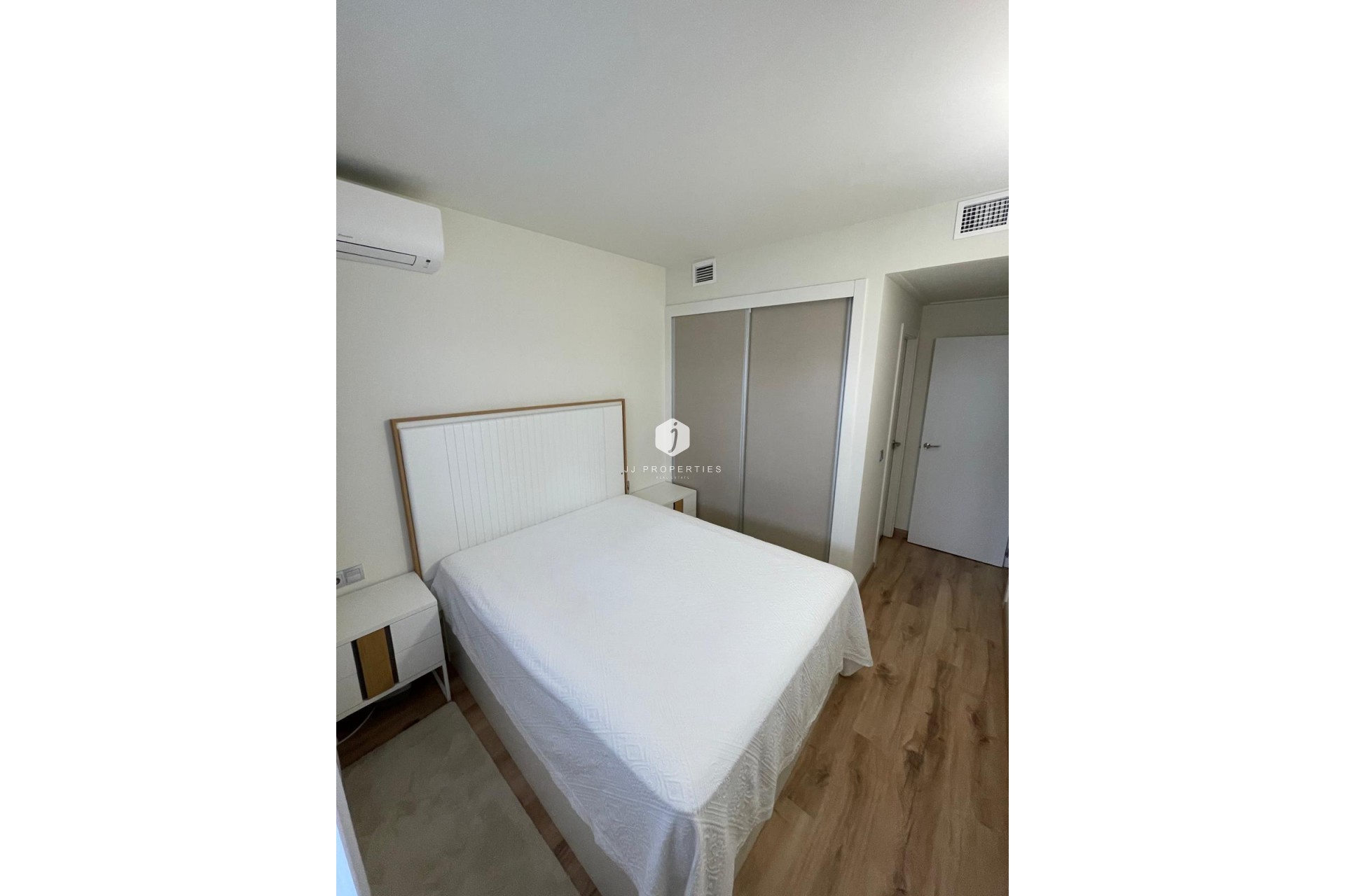 Z drugiej ręki - Bungalow -
Torrevieja - Costa Blanca