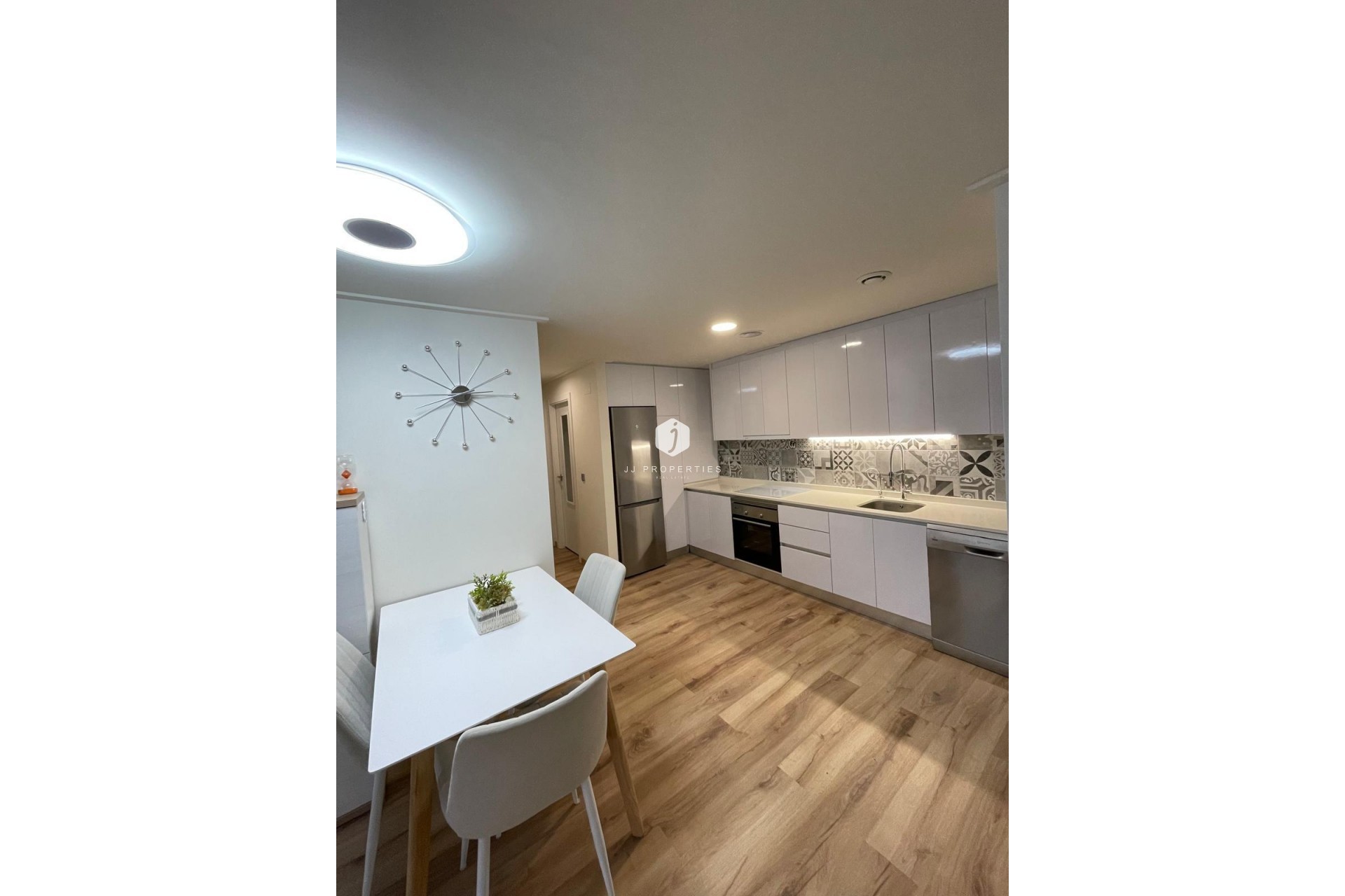 Z drugiej ręki - Bungalow -
Torrevieja - Costa Blanca