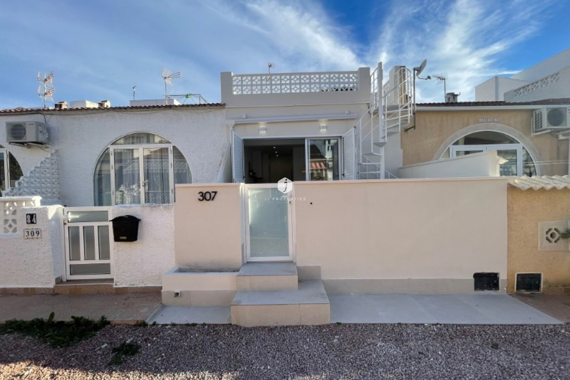 Z drugiej ręki - Bungalow -
Torrevieja - Costa Blanca