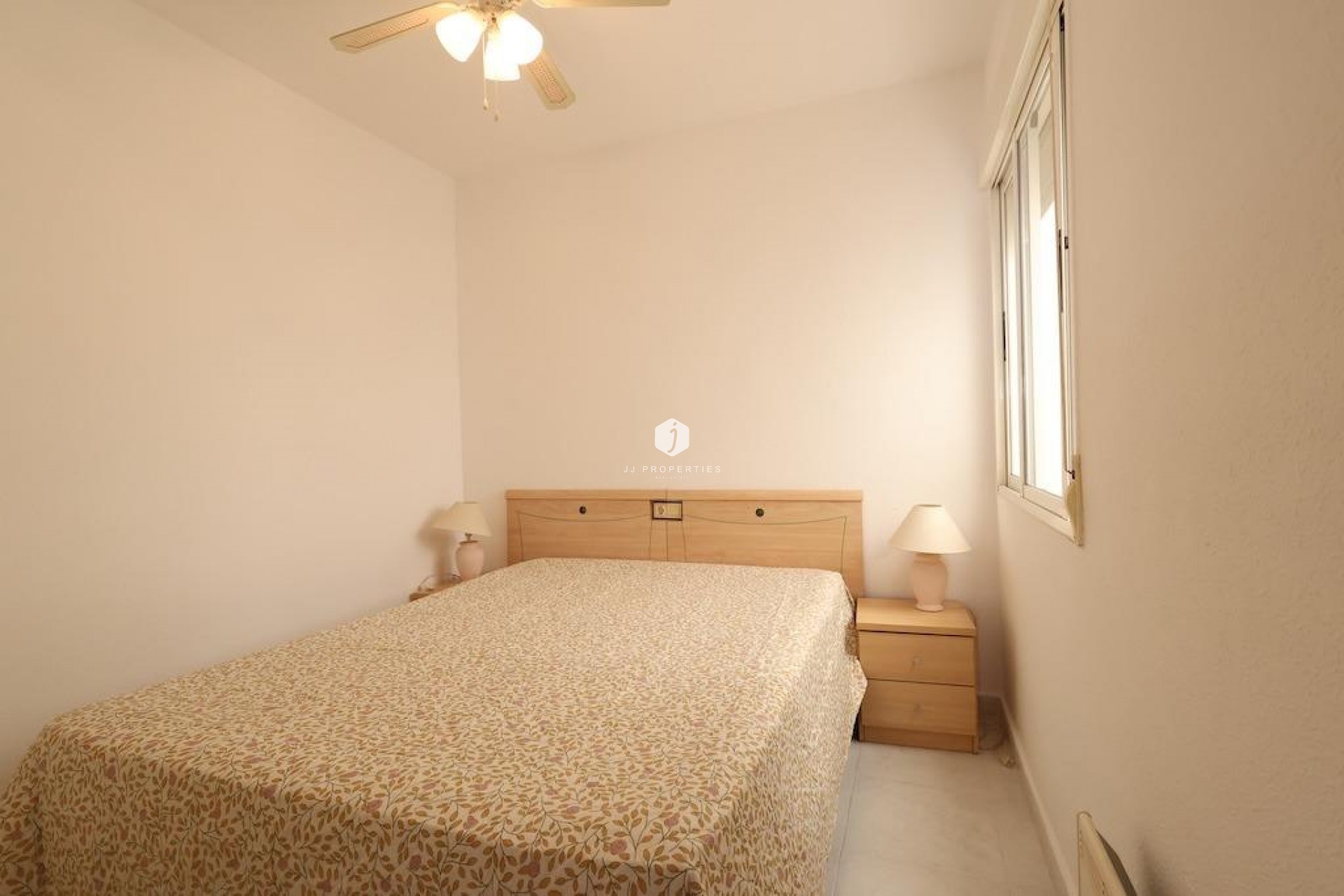 Z drugiej ręki - Bungalow -
Torrevieja - Costa Blanca