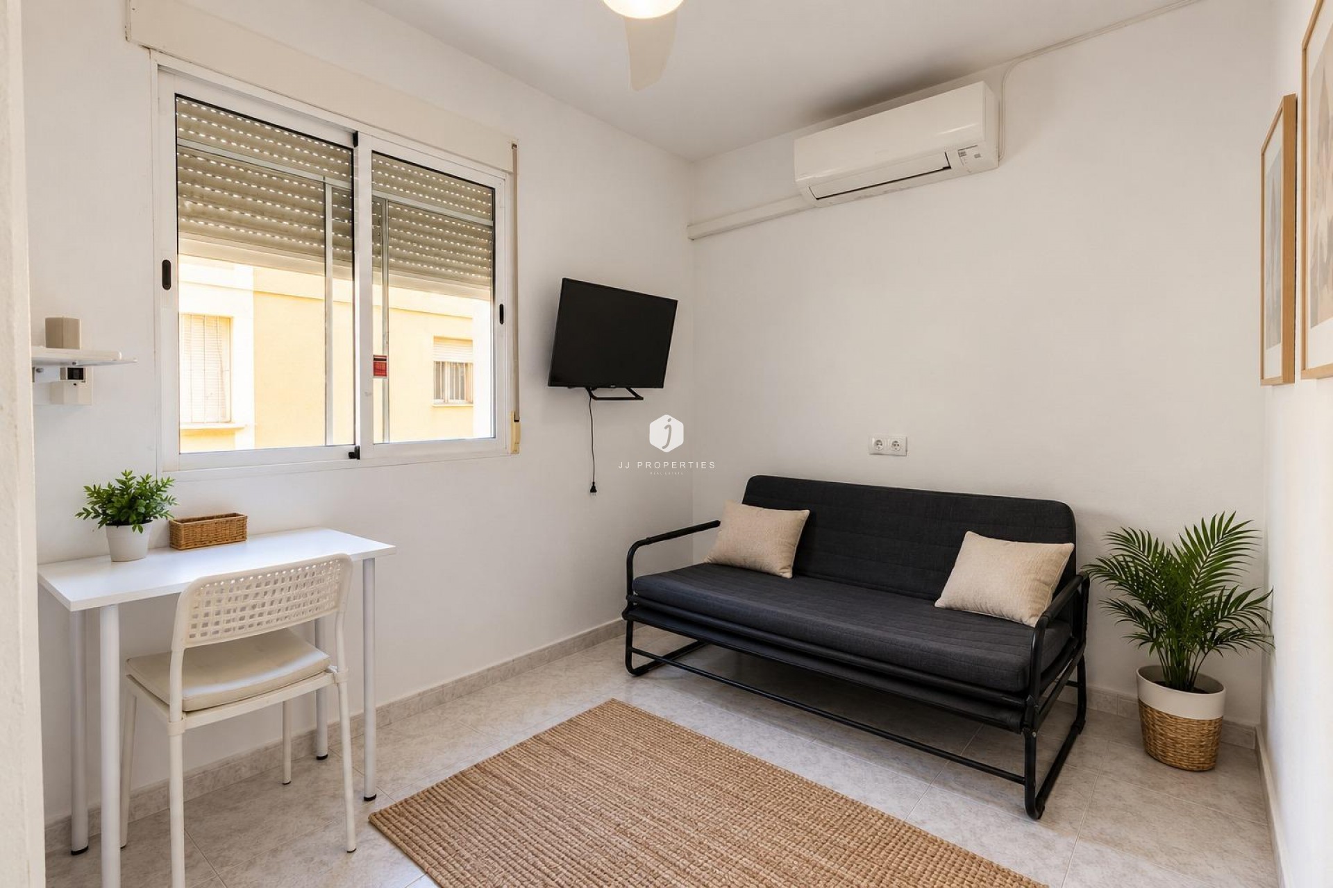Z drugiej ręki - Bungalow -
Torrevieja - Costa Blanca