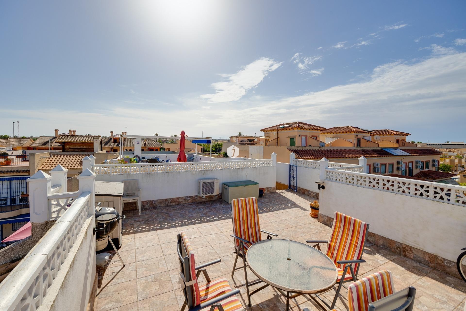 Z drugiej ręki - Bungalow -
Torrevieja - El chaparral