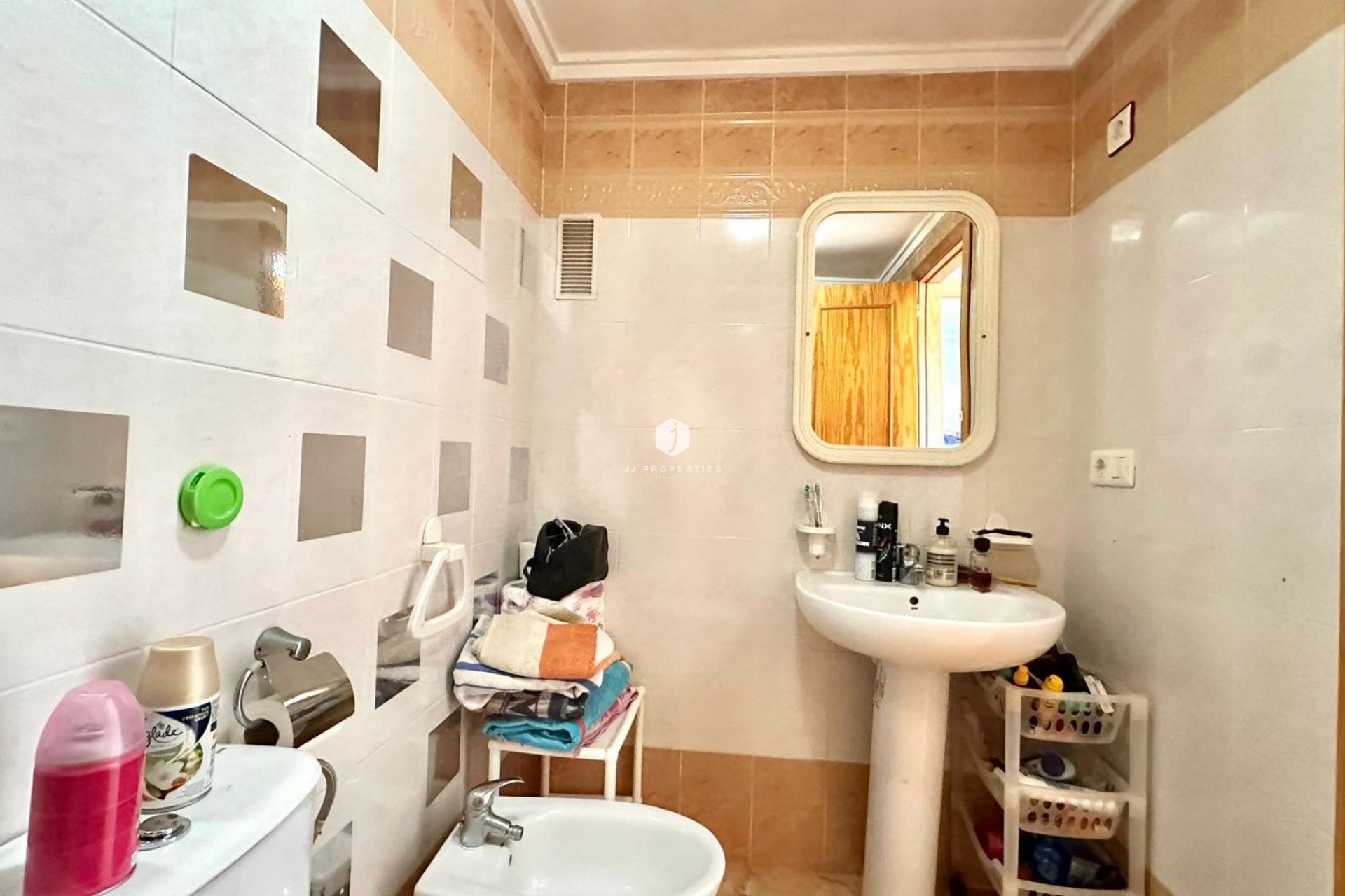 Z drugiej ręki - Bungalow -
Torrevieja - El Limonar