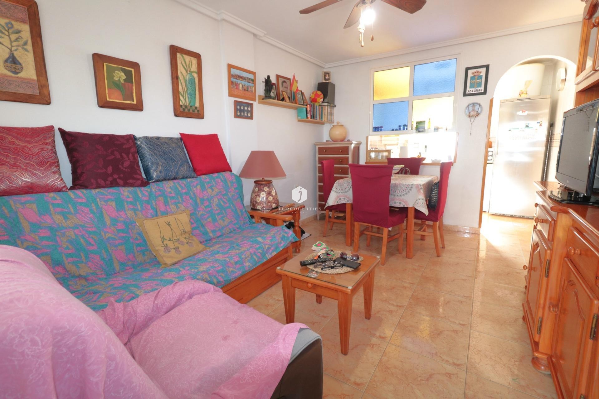 Z drugiej ręki - Bungalow -
Torrevieja - El Limonar