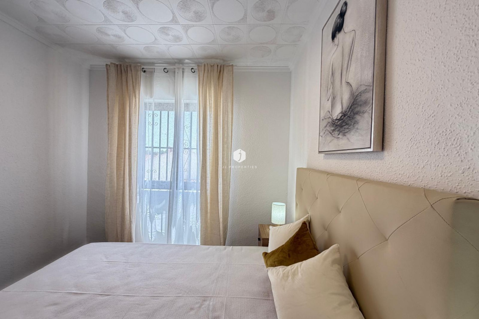 Z drugiej ręki - Bungalow -
Torrevieja - El Limonar