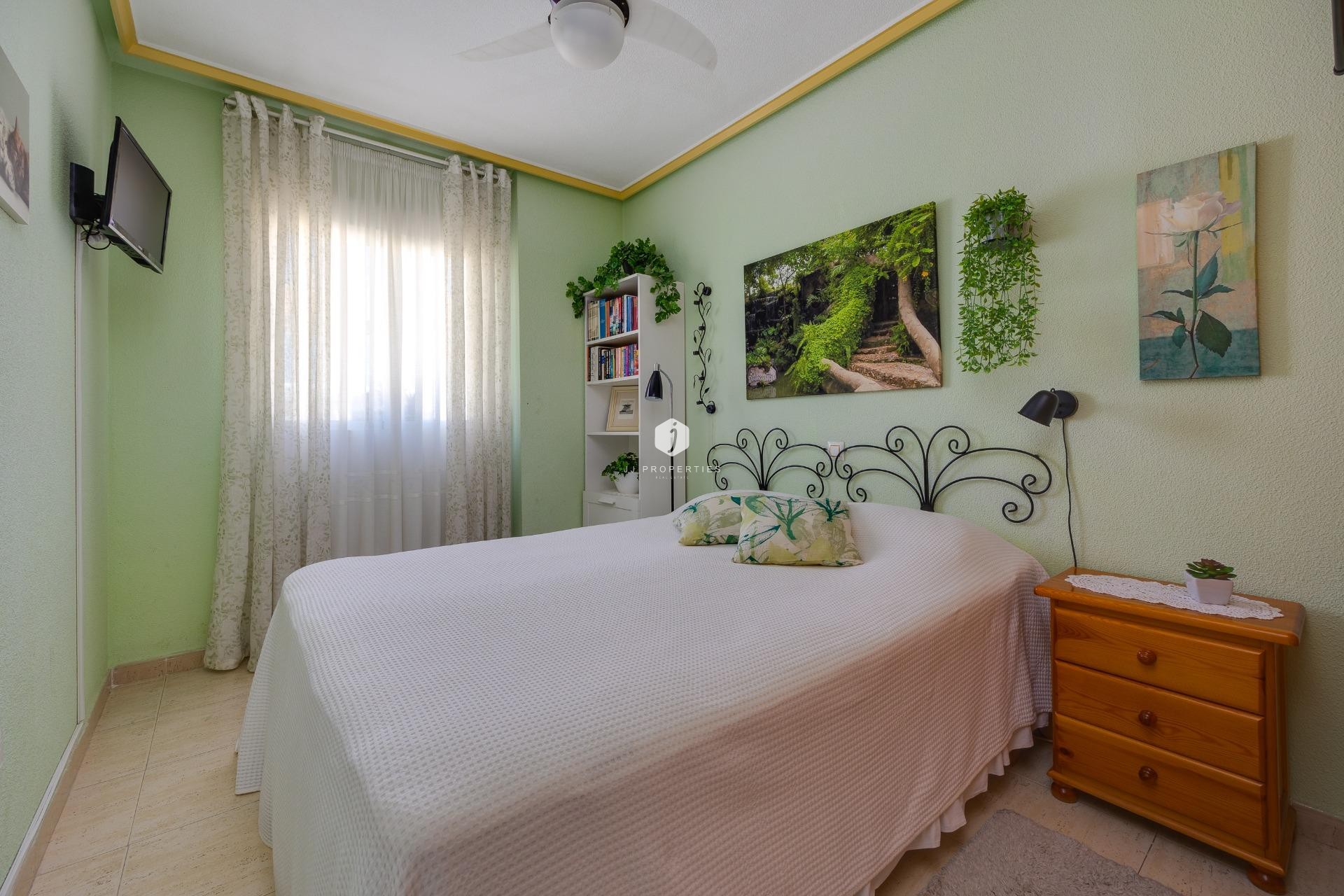 Z drugiej ręki - Bungalow -
Torrevieja - El molino