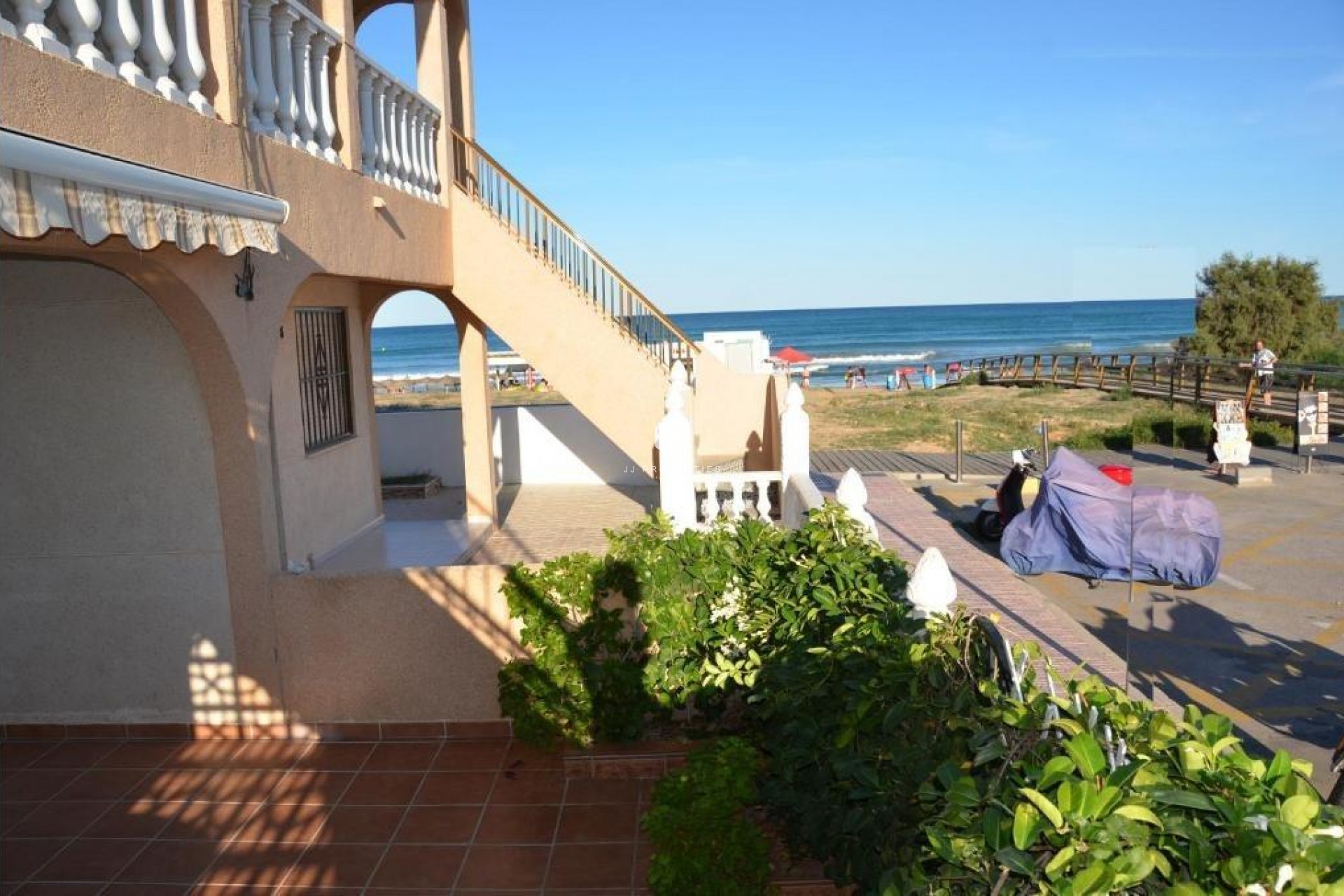 Z drugiej ręki - Bungalow -
Torrevieja - La Mata