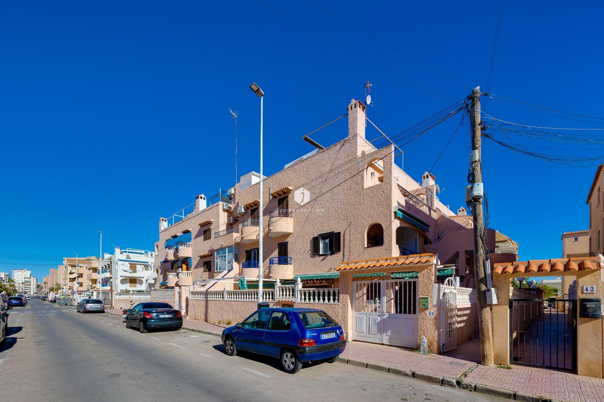 Z drugiej ręki - Bungalow -
Torrevieja - La Mata