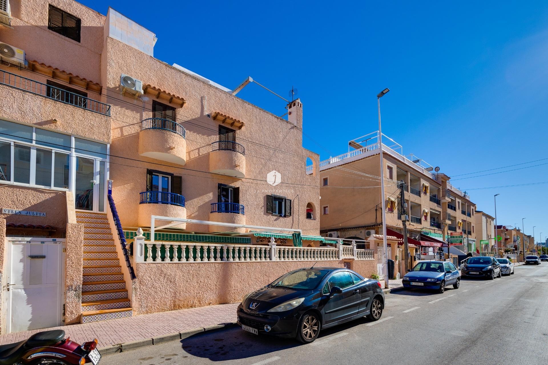Z drugiej ręki - Bungalow -
Torrevieja - La Mata