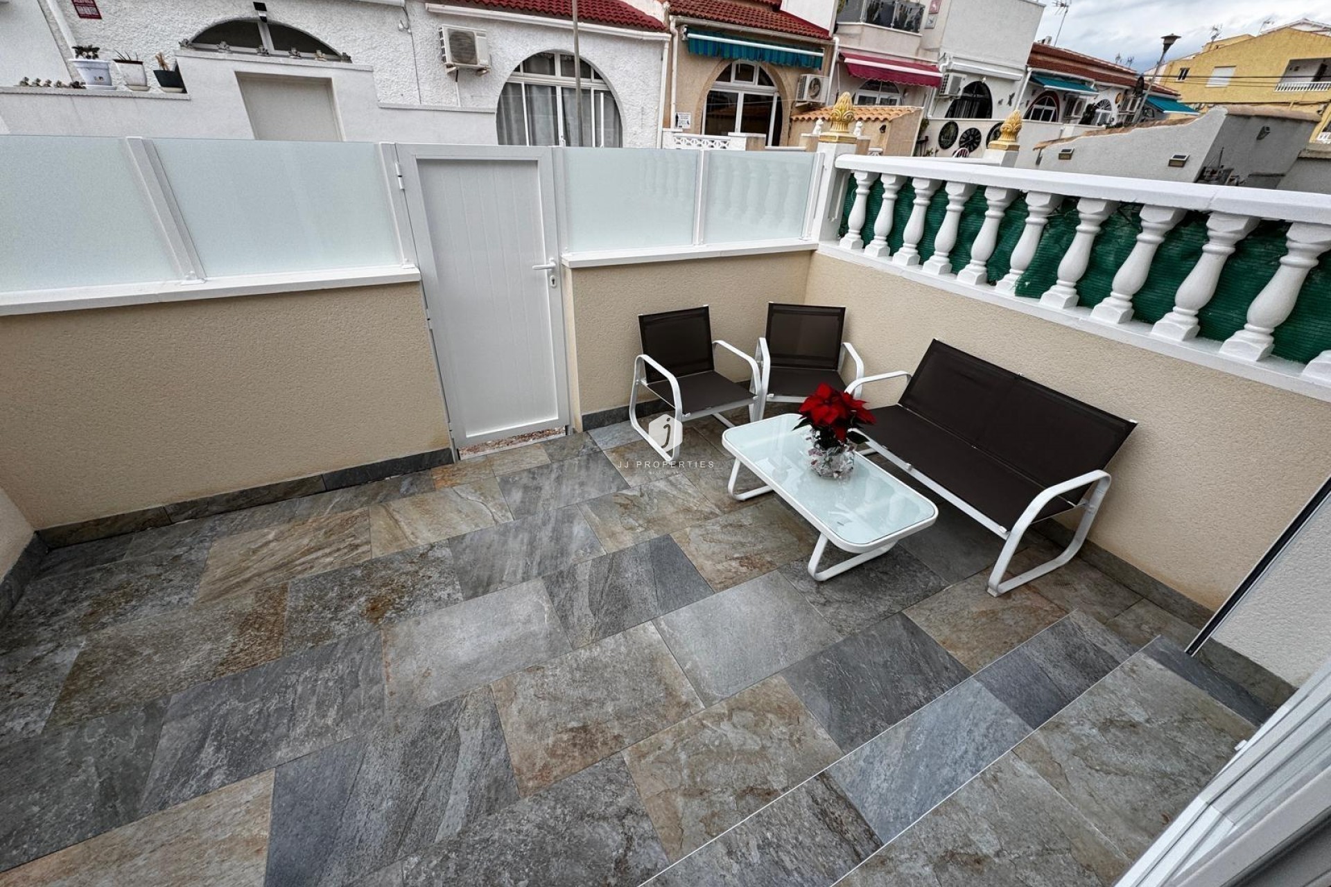 Z drugiej ręki - Bungalow -
Torrevieja - La Siesta - El Salado - Torreta